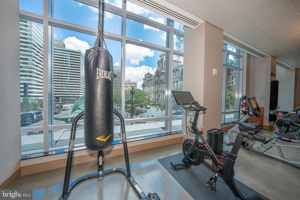 1414 S Penn Sq #23h