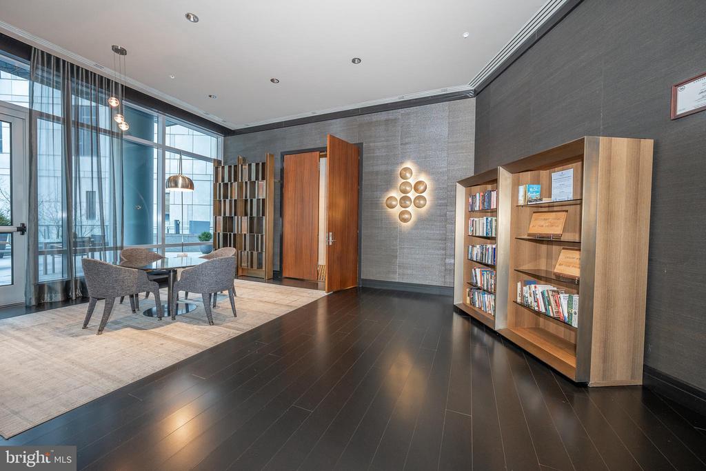 1414 S Penn Sq #23h