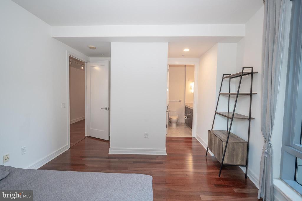 1414 S Penn Sq #23h