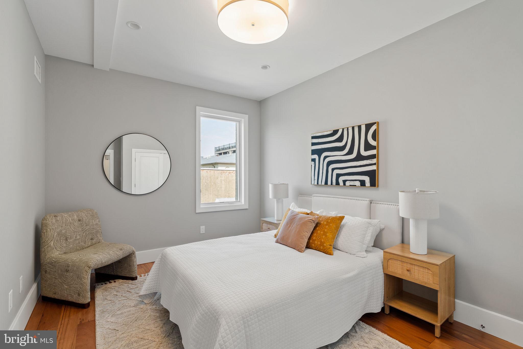 519 BAINBRIDGE STREET A