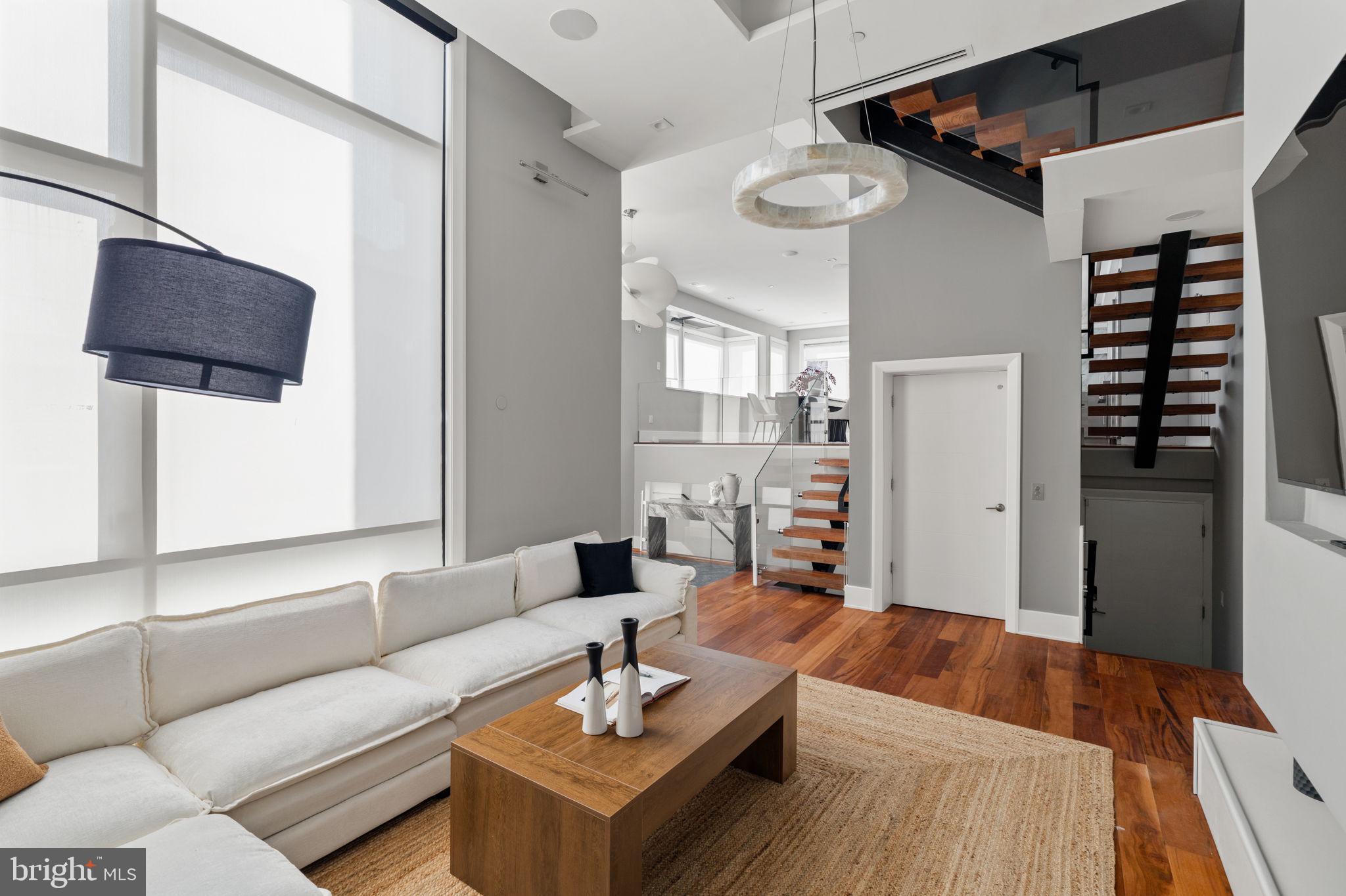 519 BAINBRIDGE STREET A