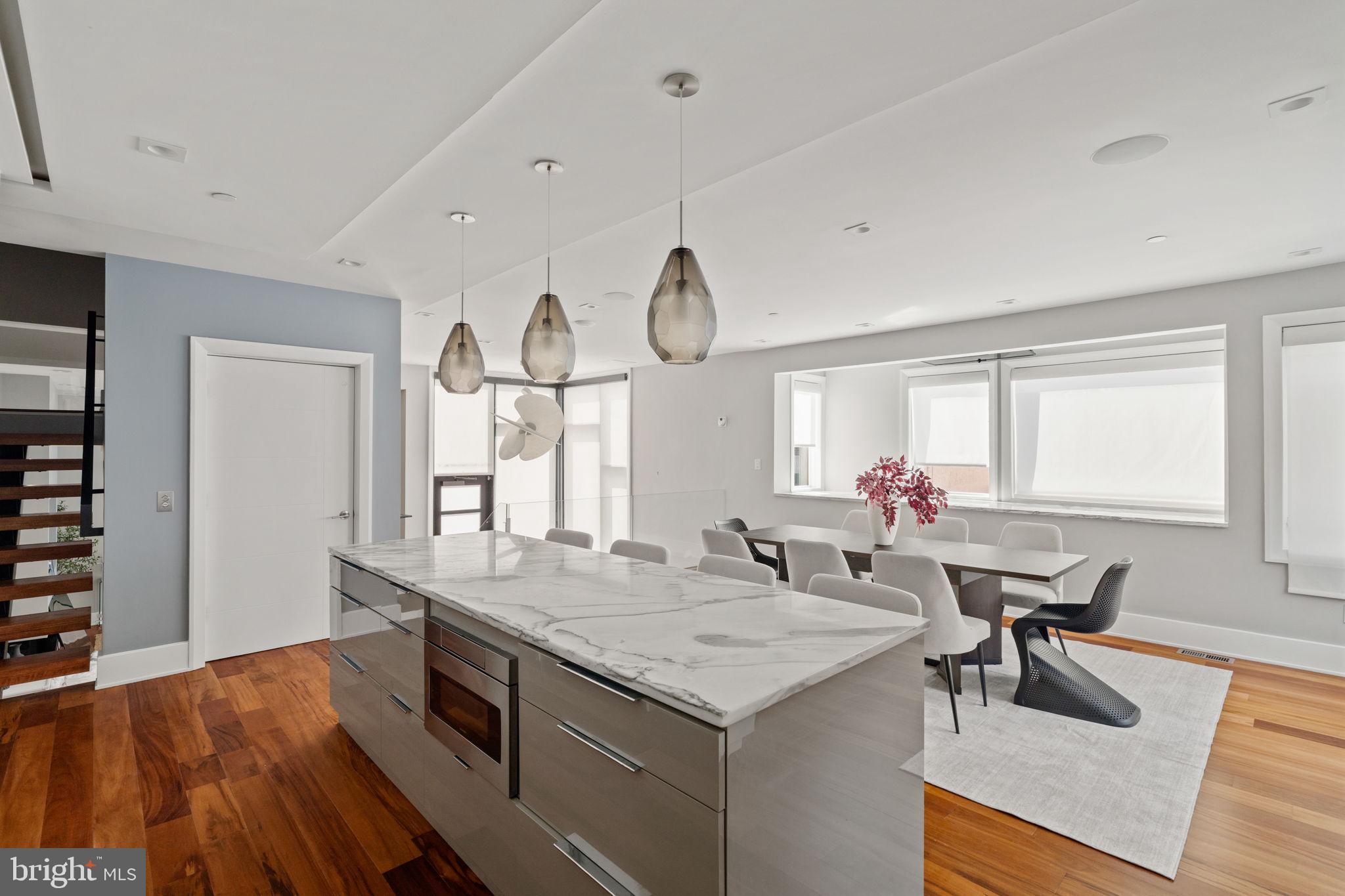 519 BAINBRIDGE STREET A