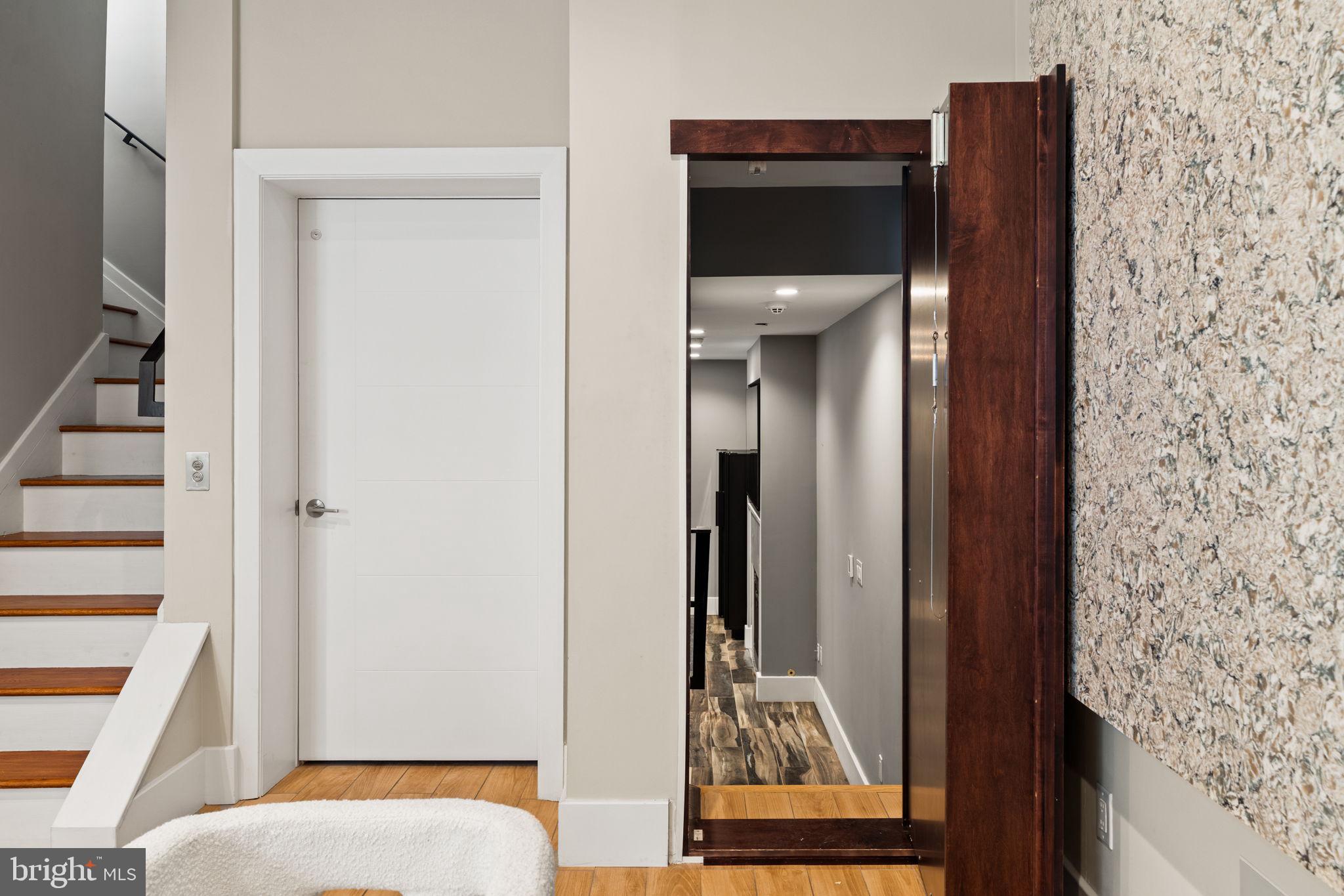 519 BAINBRIDGE STREET A