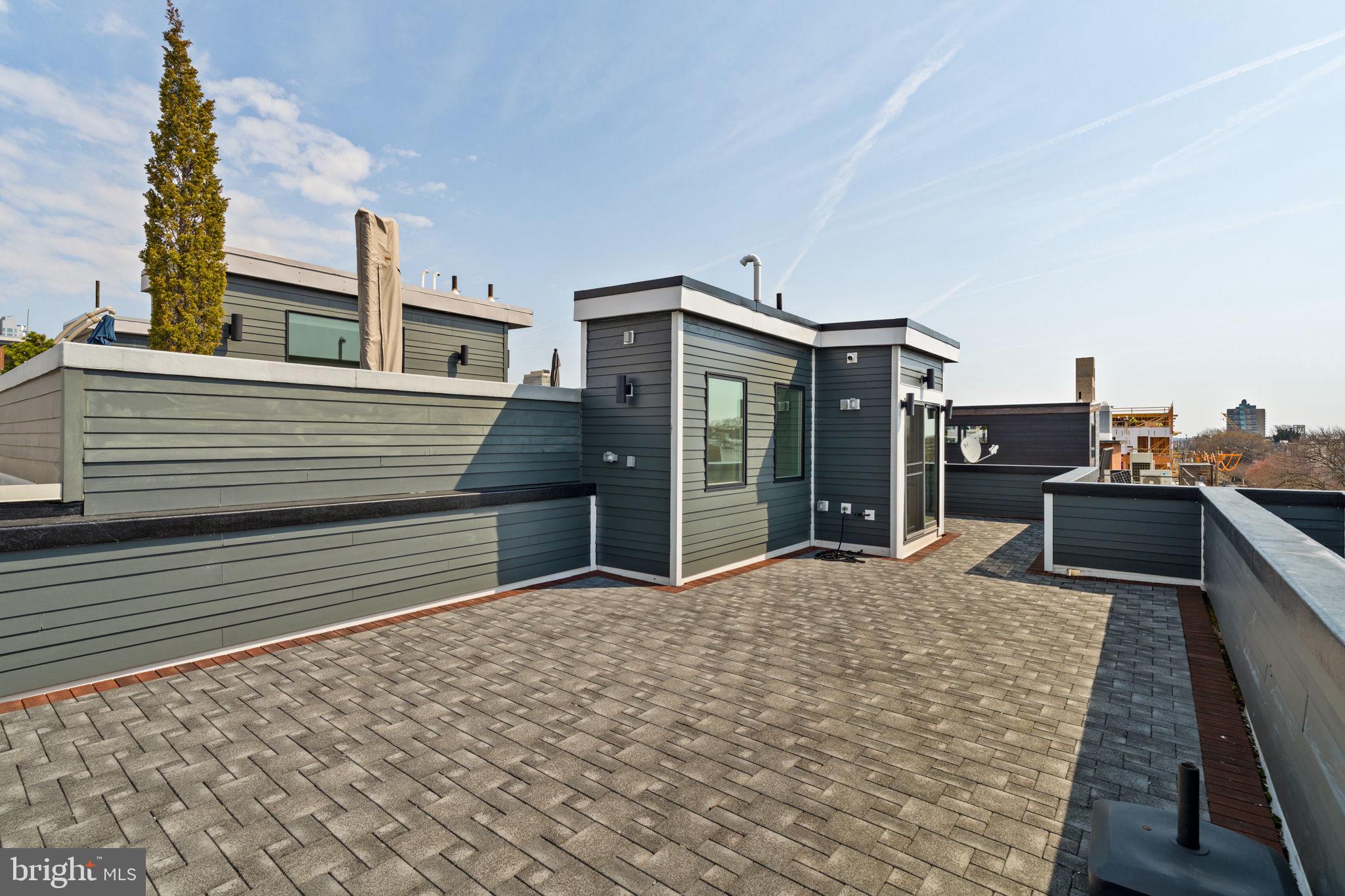 519 BAINBRIDGE STREET A