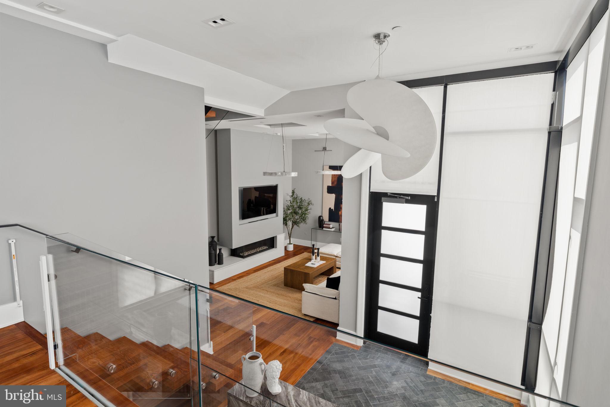 519 BAINBRIDGE STREET A