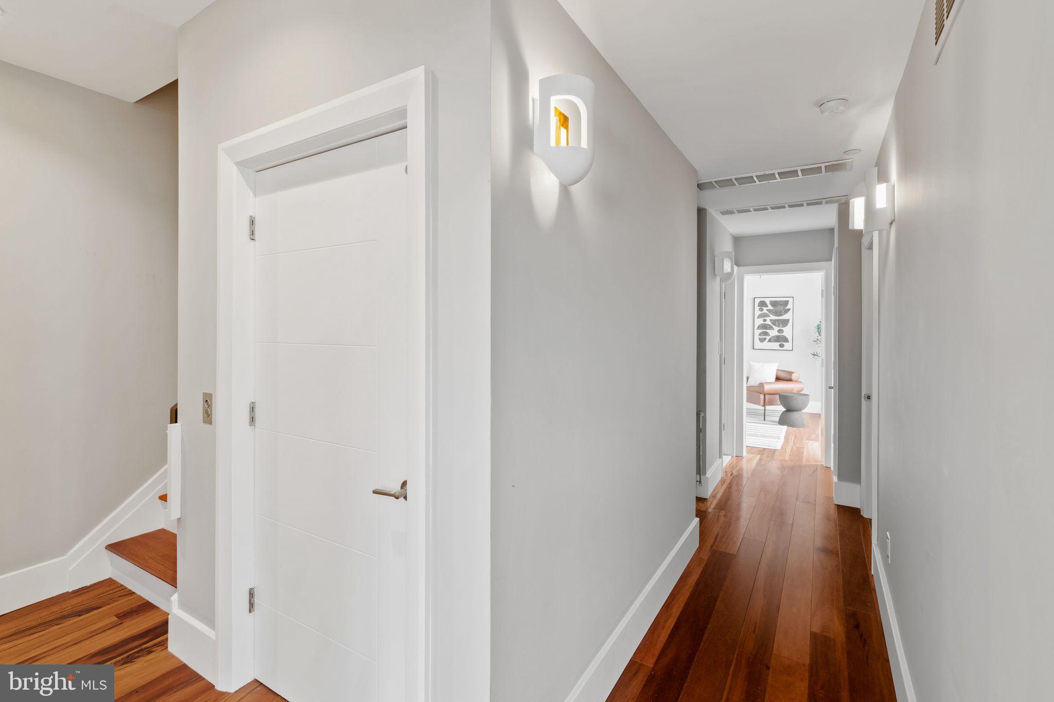 519 BAINBRIDGE STREET A