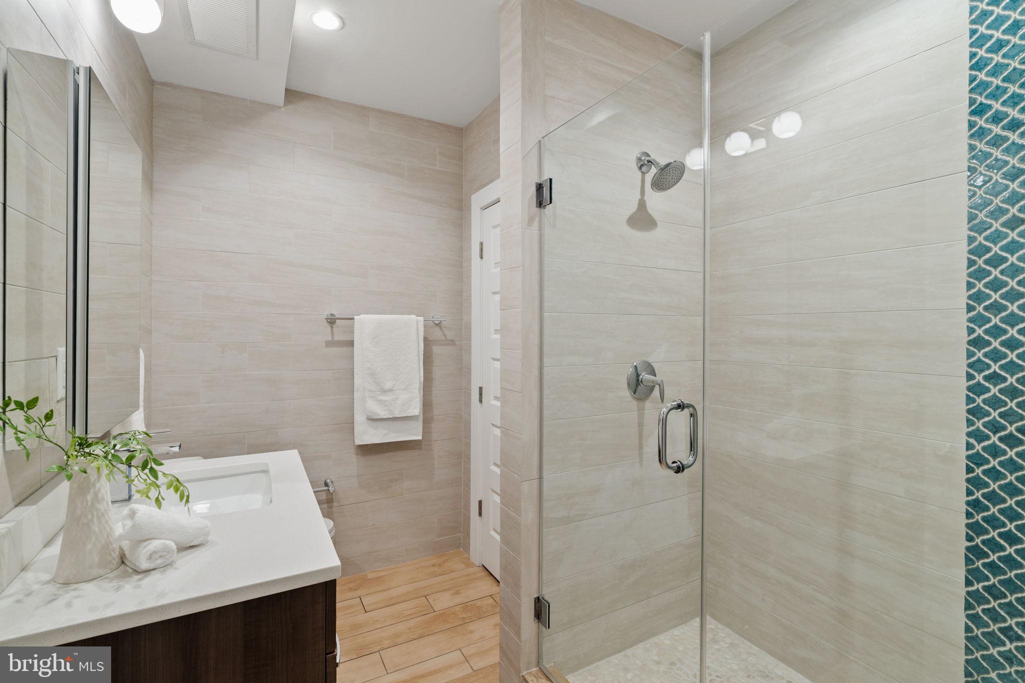 519 BAINBRIDGE STREET A