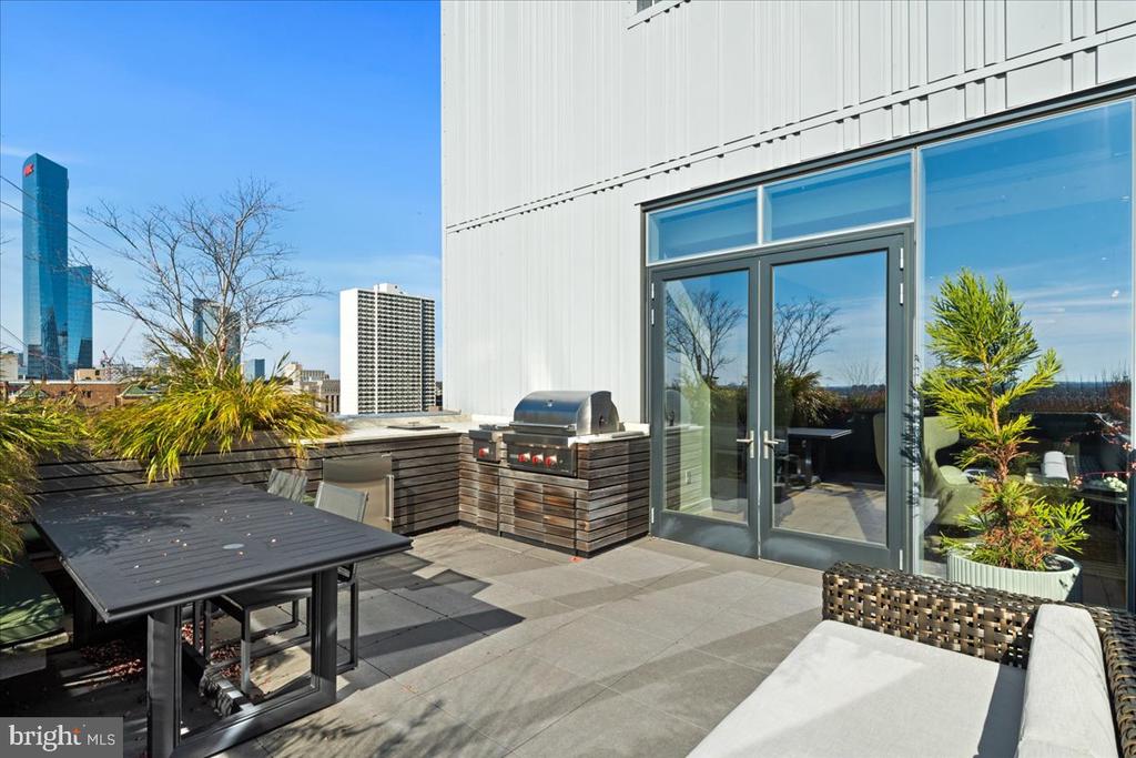2108 WALNUT STREET Unit: PH