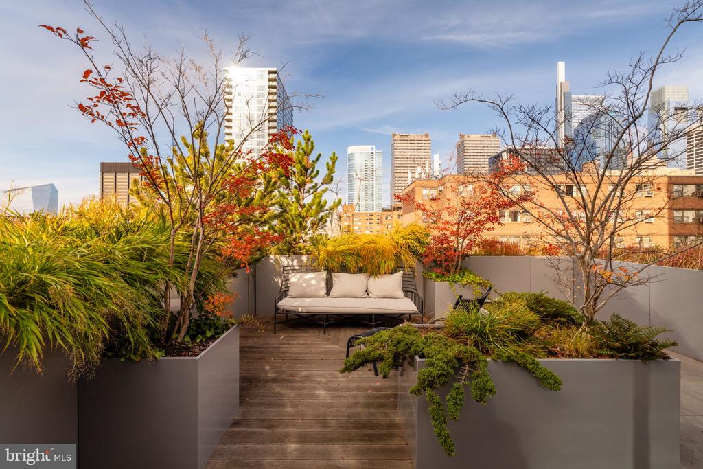 2108 WALNUT STREET Unit: PH