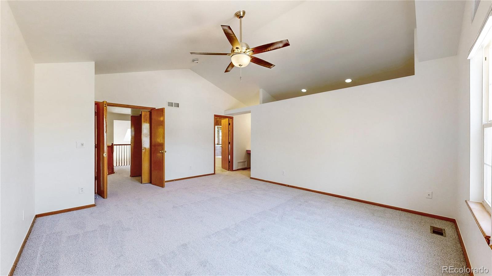 1619 Hemlock Way