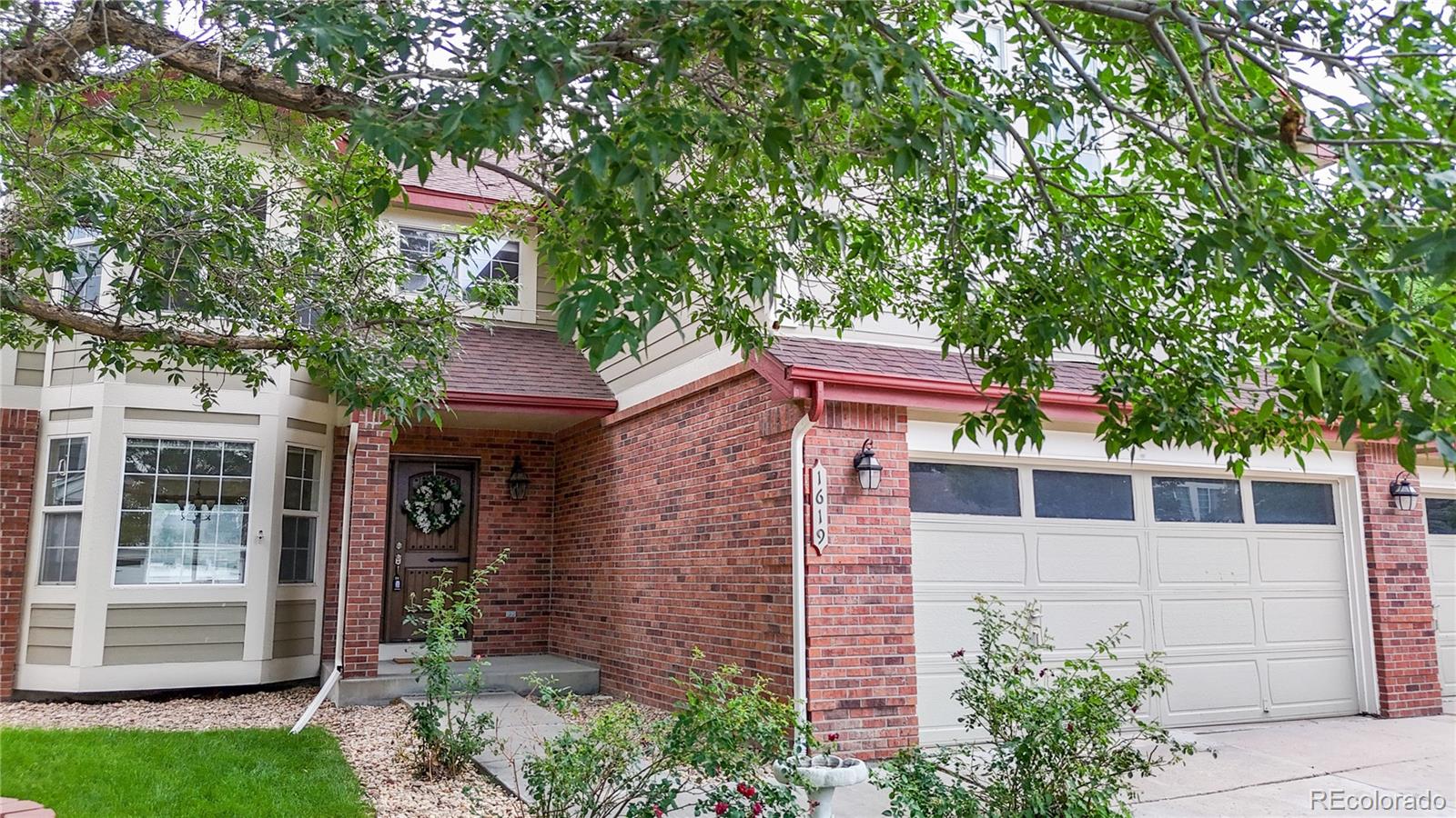 1619 Hemlock Way