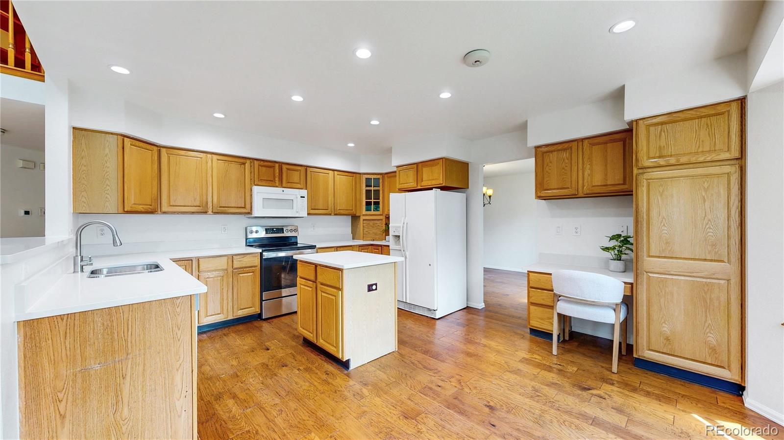 1619 Hemlock Way