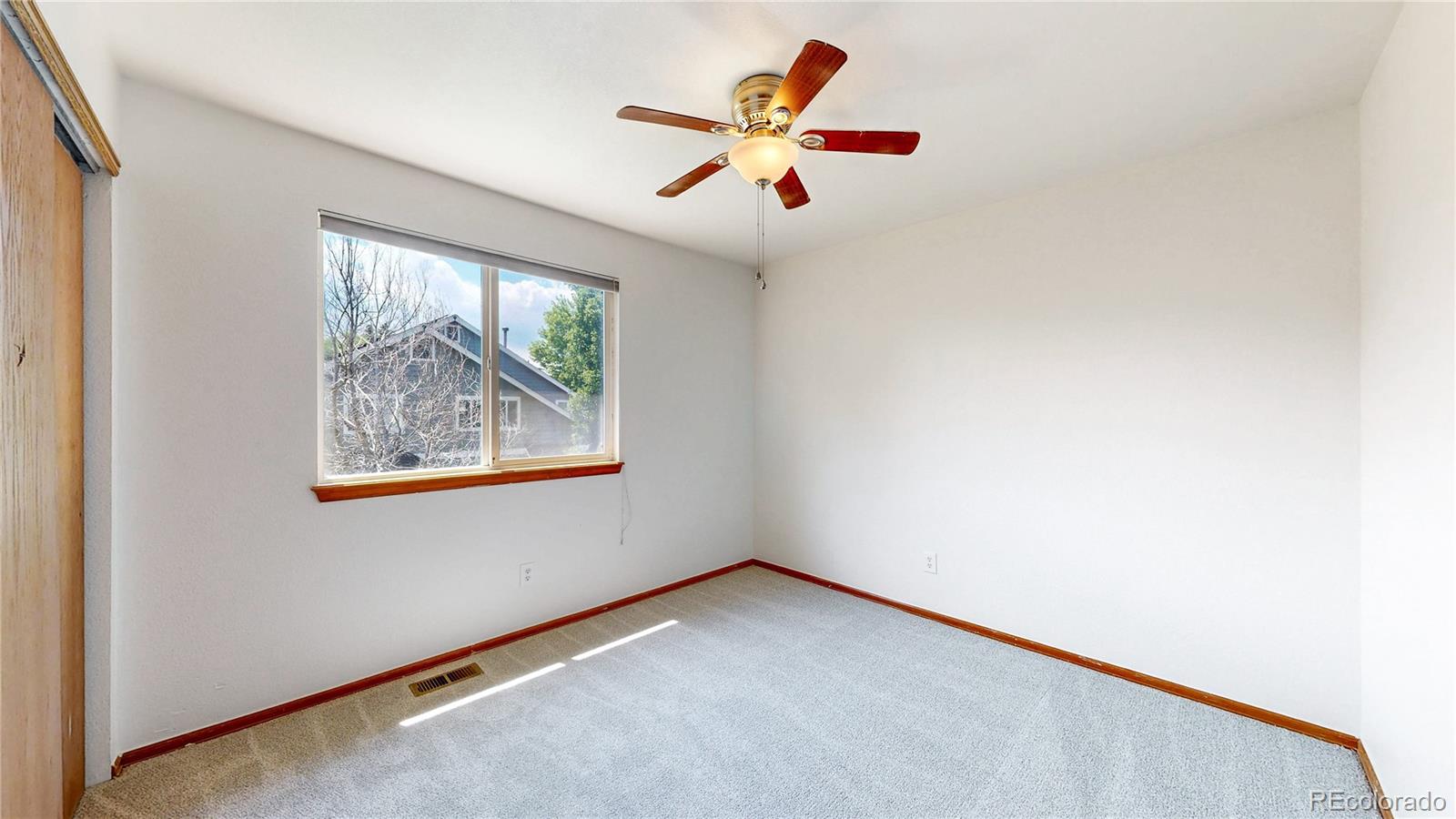 1619 Hemlock Way