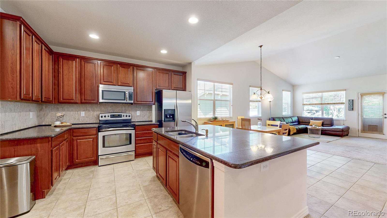 14230 Lakeview Lane