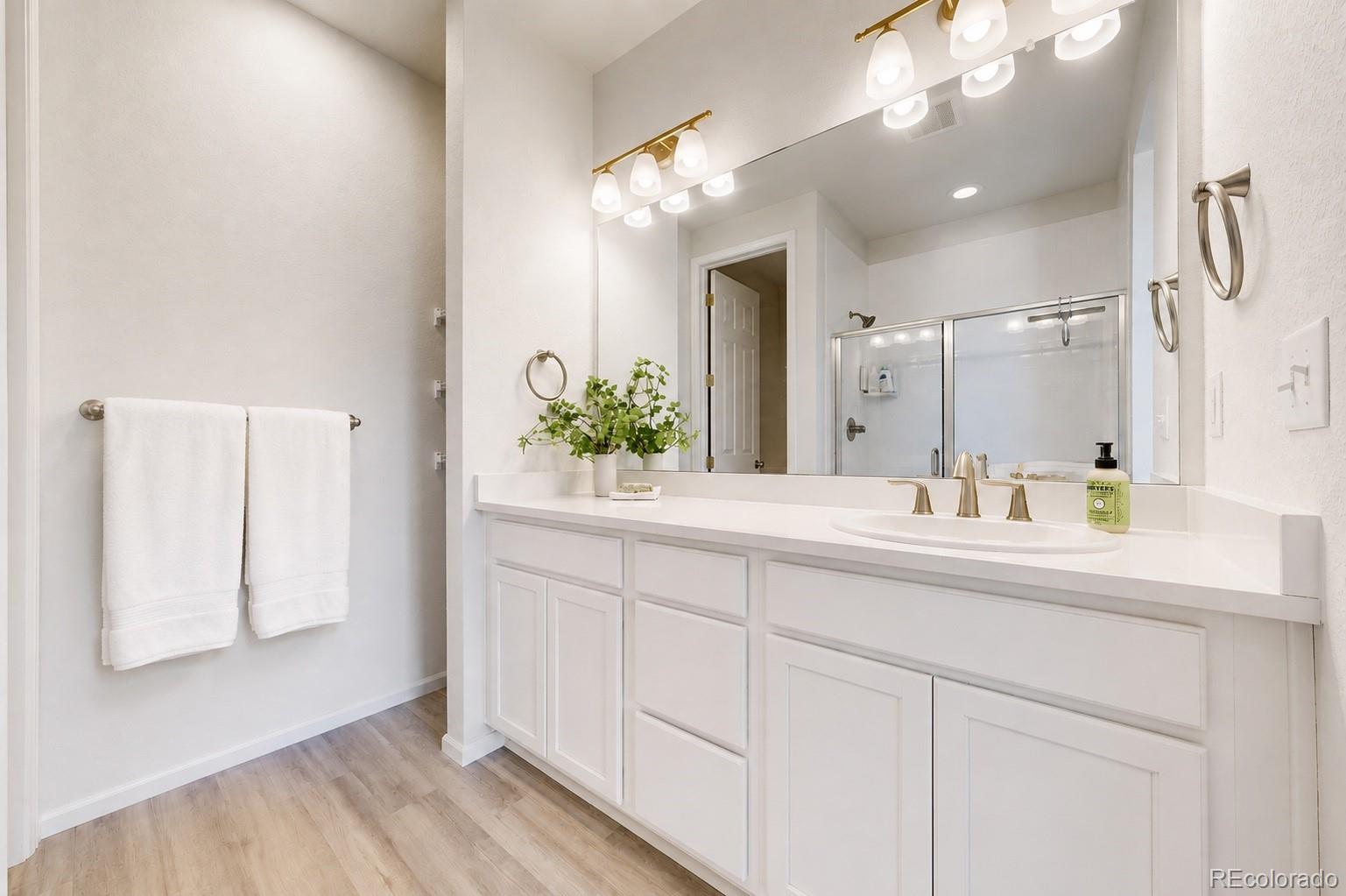 6190 Bauer Court