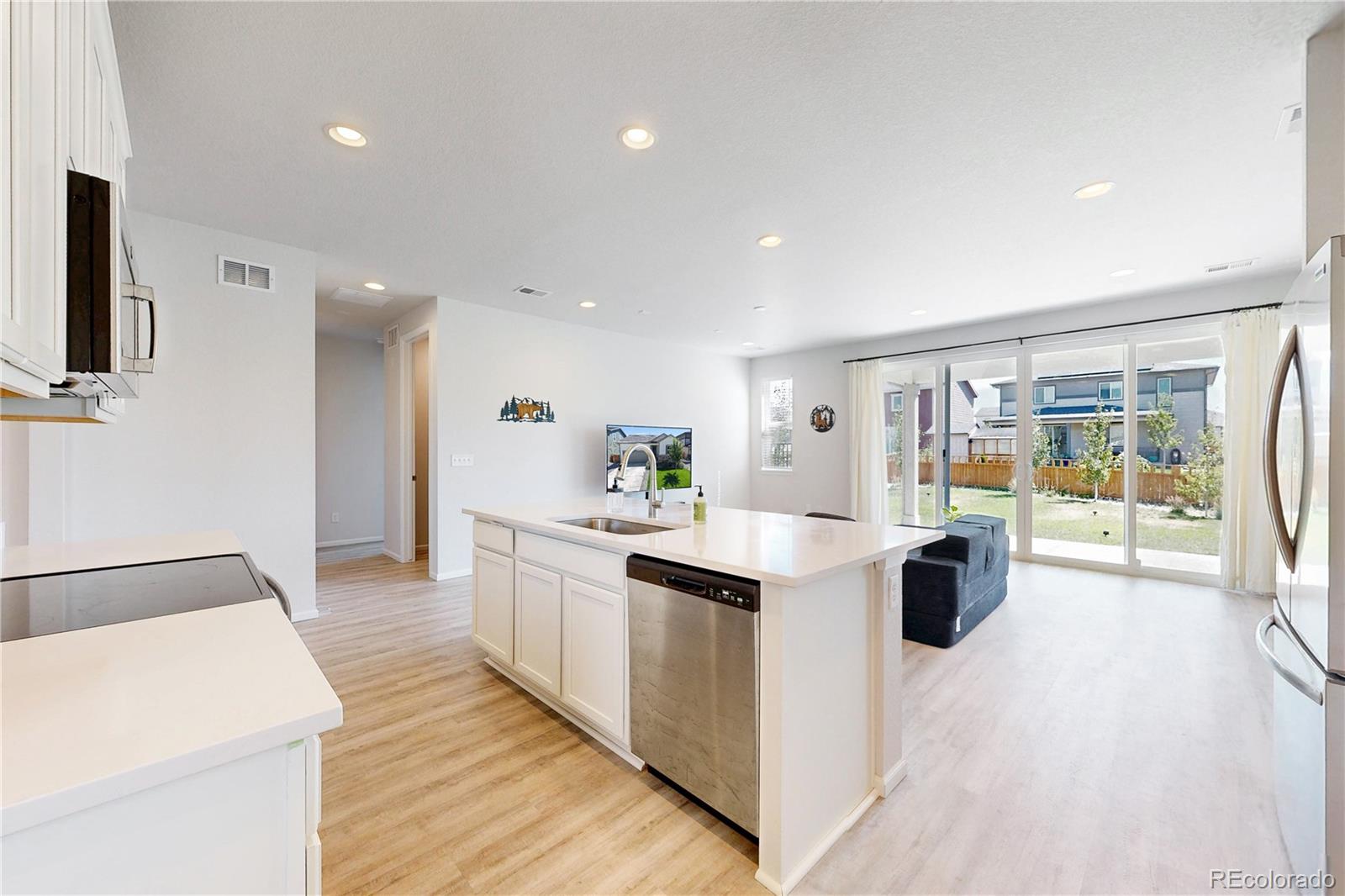 6190 Bauer Court