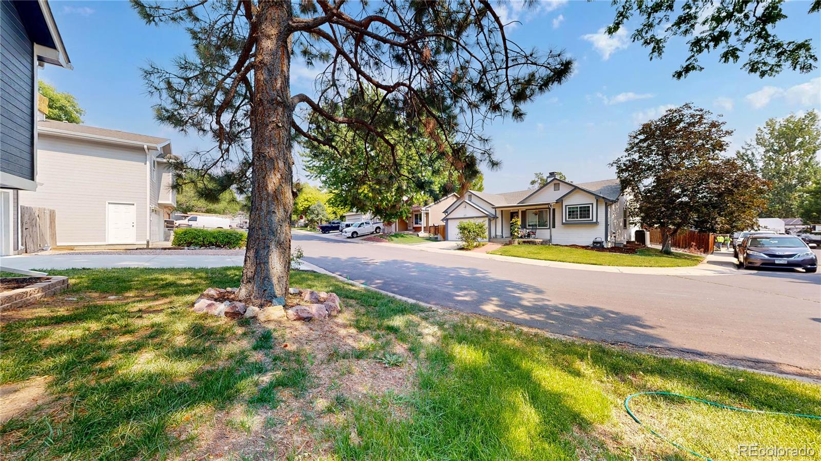278 E Greenway Circle