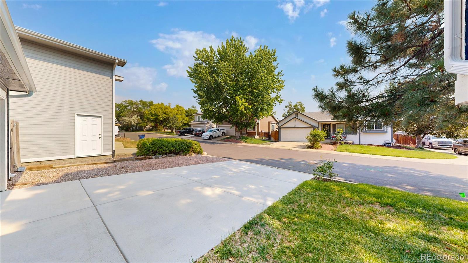 278 E Greenway Circle