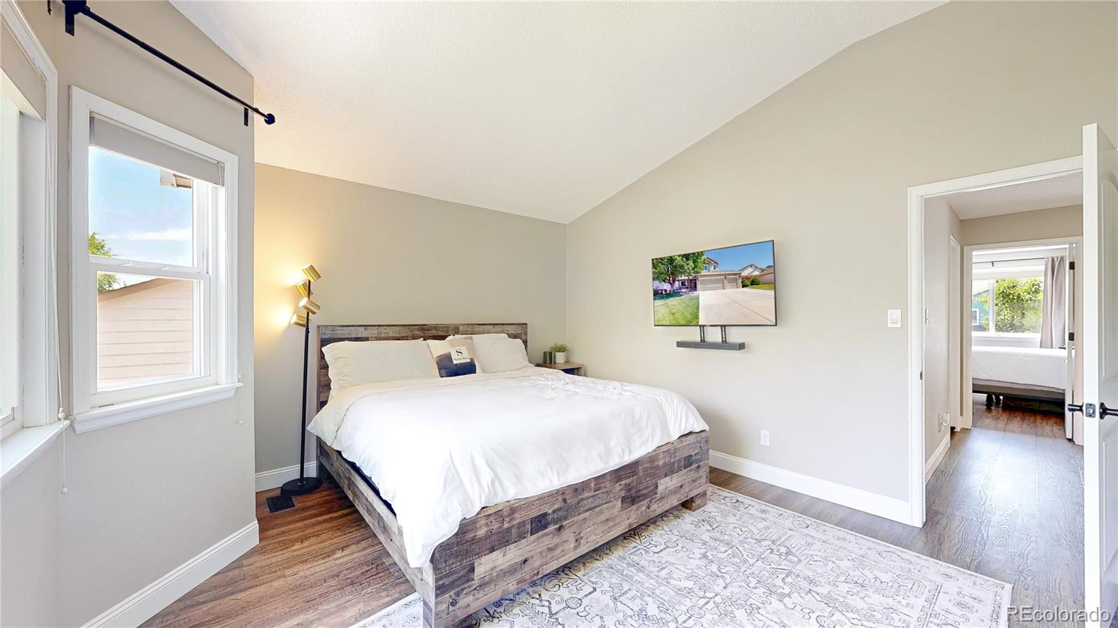5821 W 114th Place