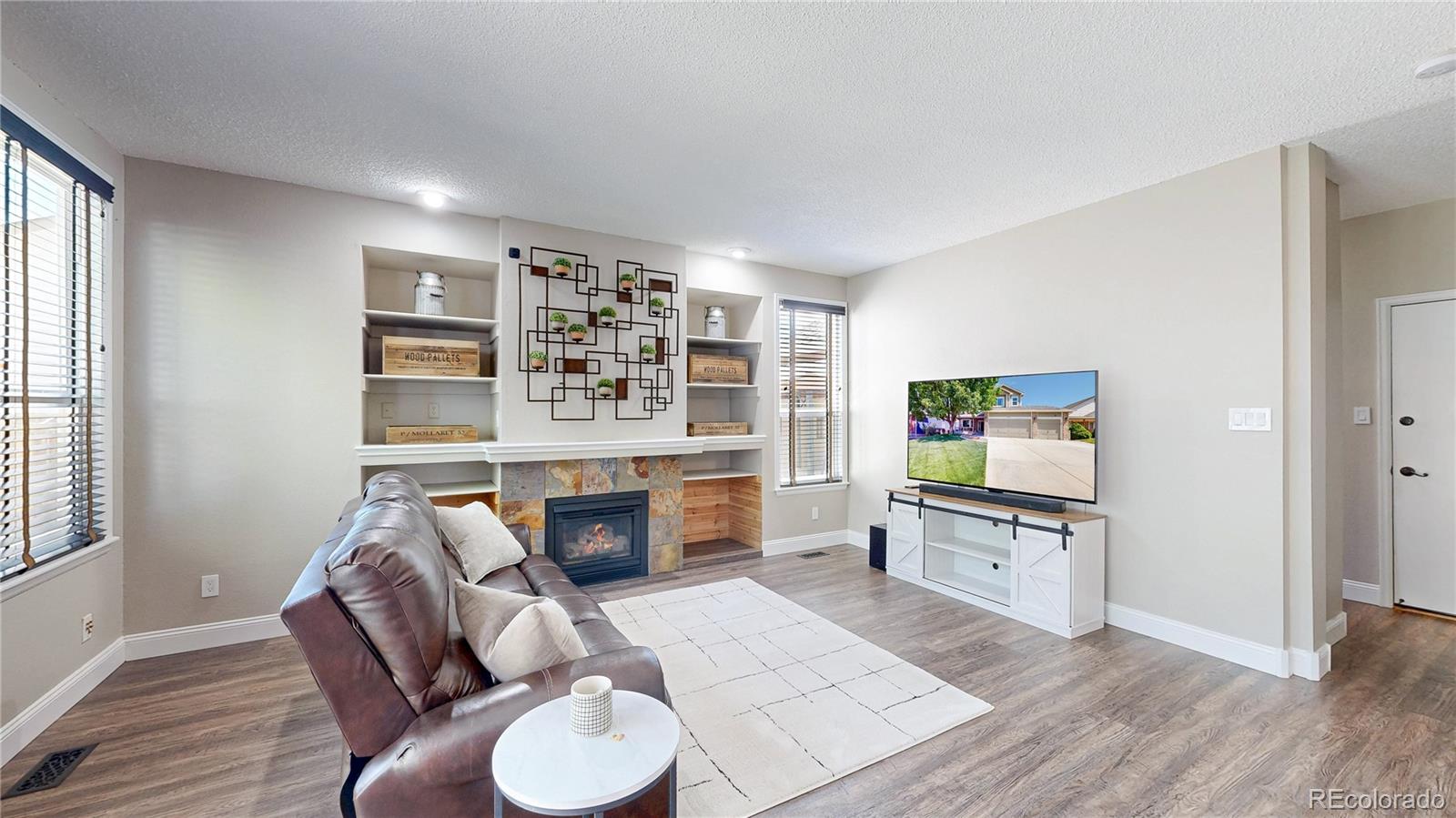 5821 W 114th Place