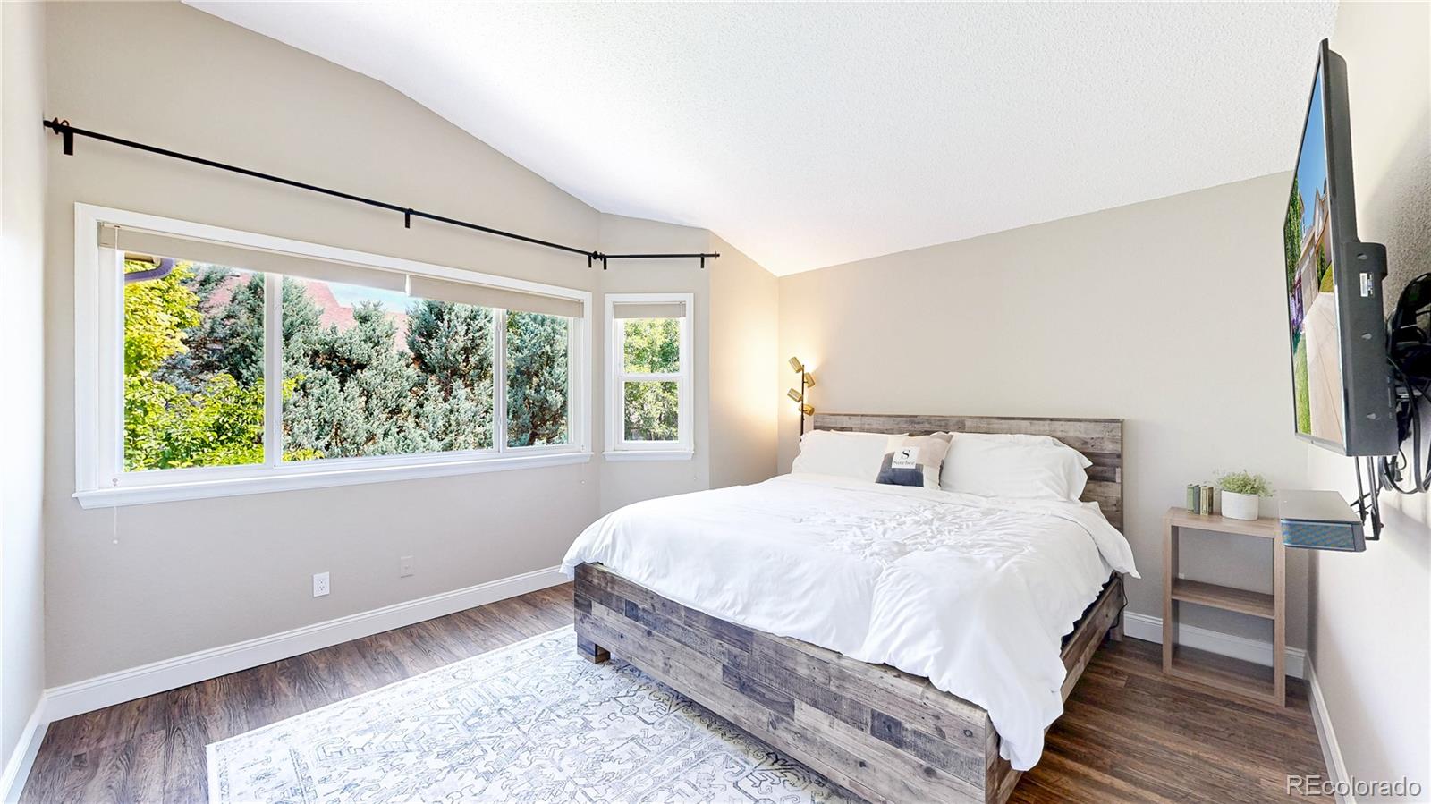 5821 W 114th Place