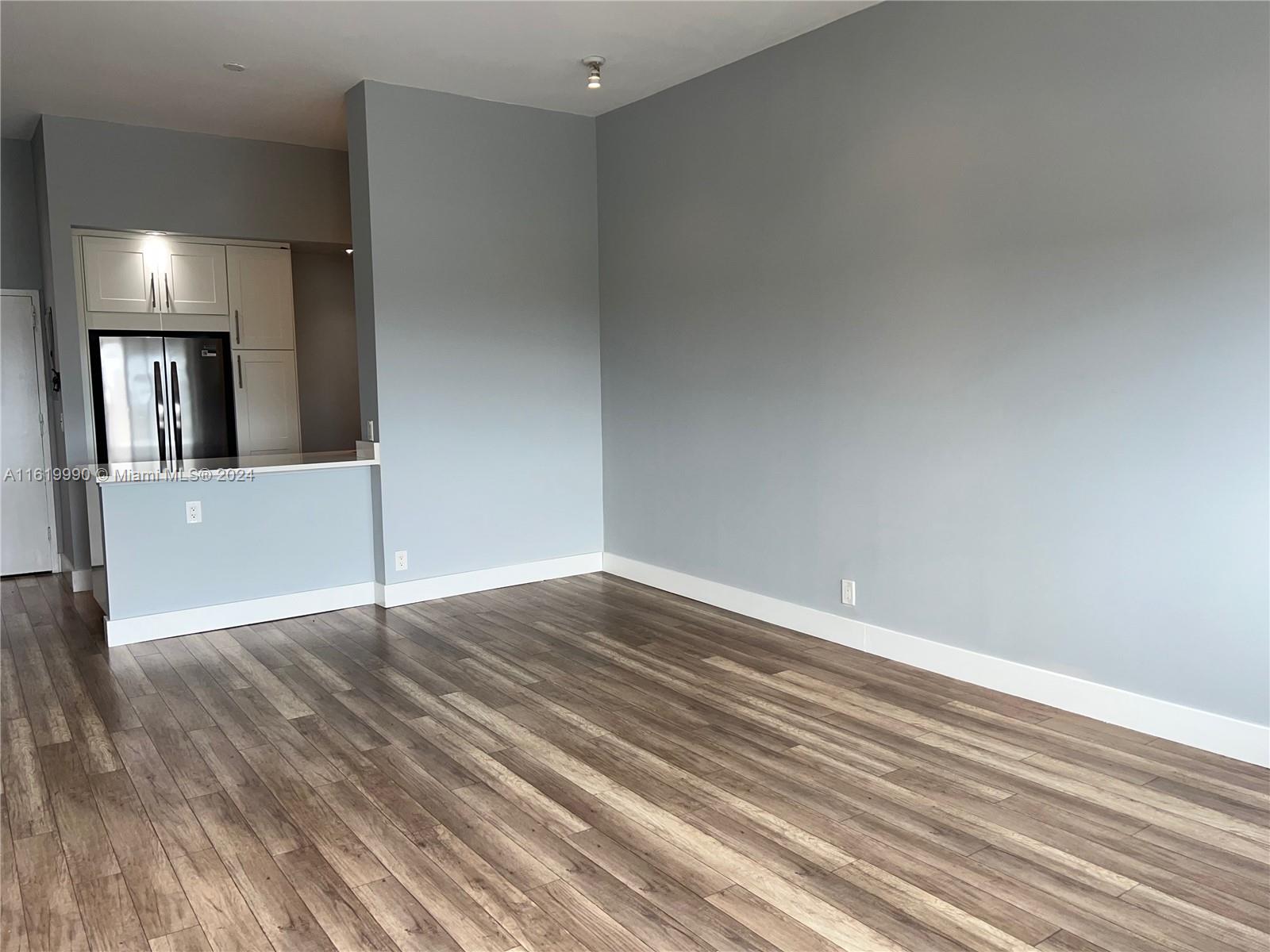 401 Golden Isles Dr # 1106