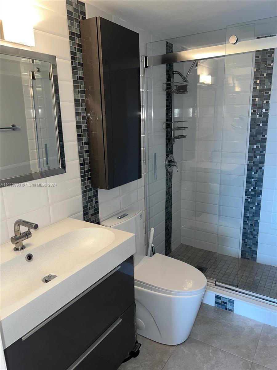 401 Golden Isles Dr # 1106