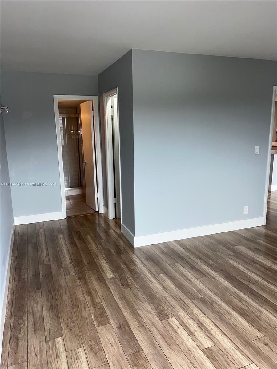 401 Golden Isles Dr # 1106