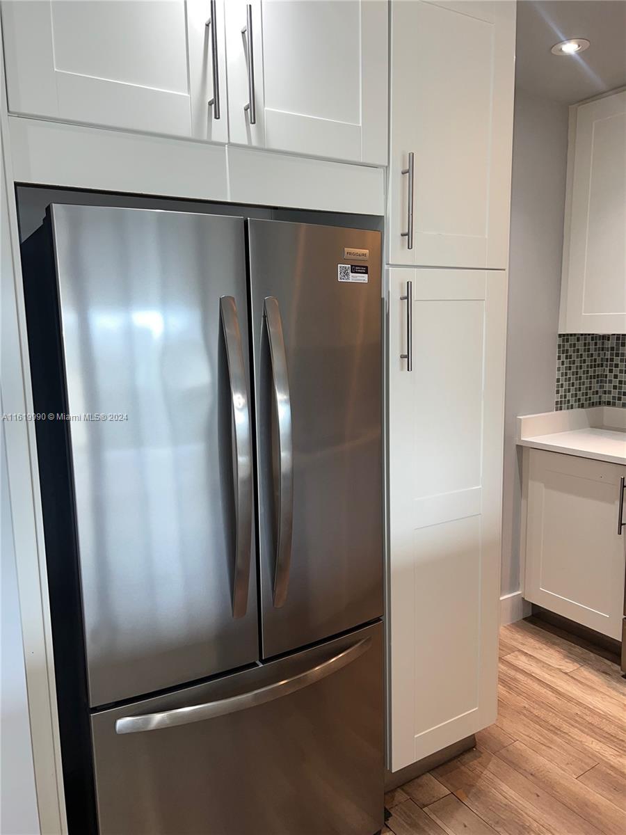 401 Golden Isles Dr # 1106