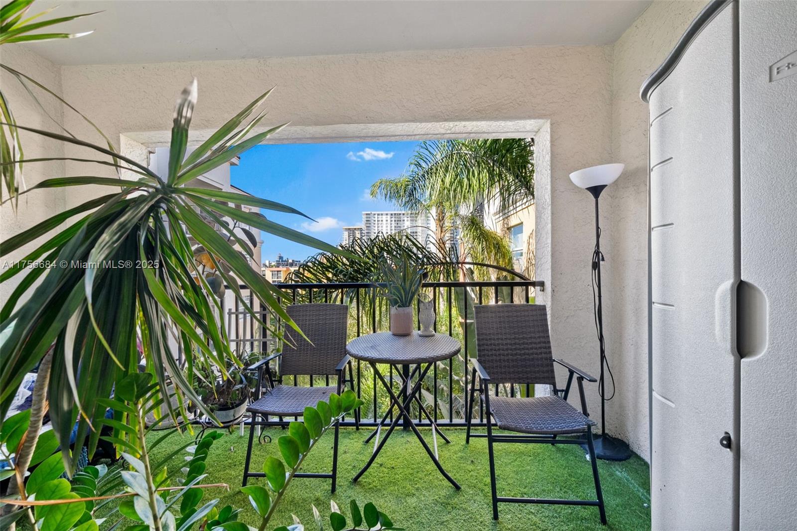 17145 N Bay Rd # 4502