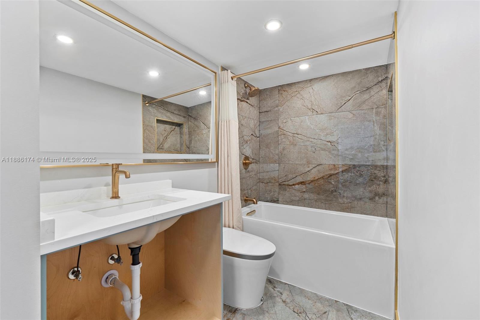 770 Claughton Island Dr # 1706