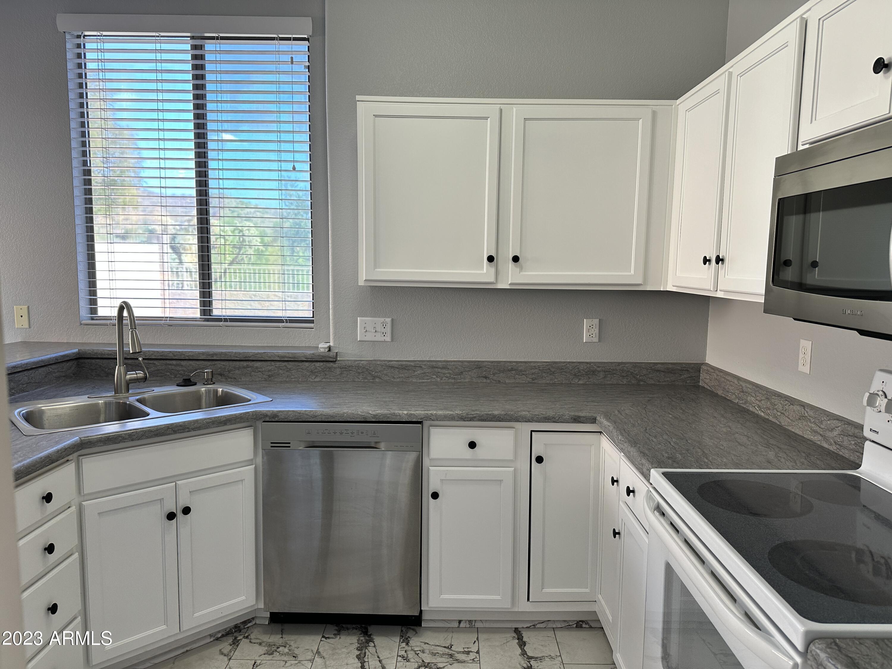 5065 S LOUIE LAMOUR Drive