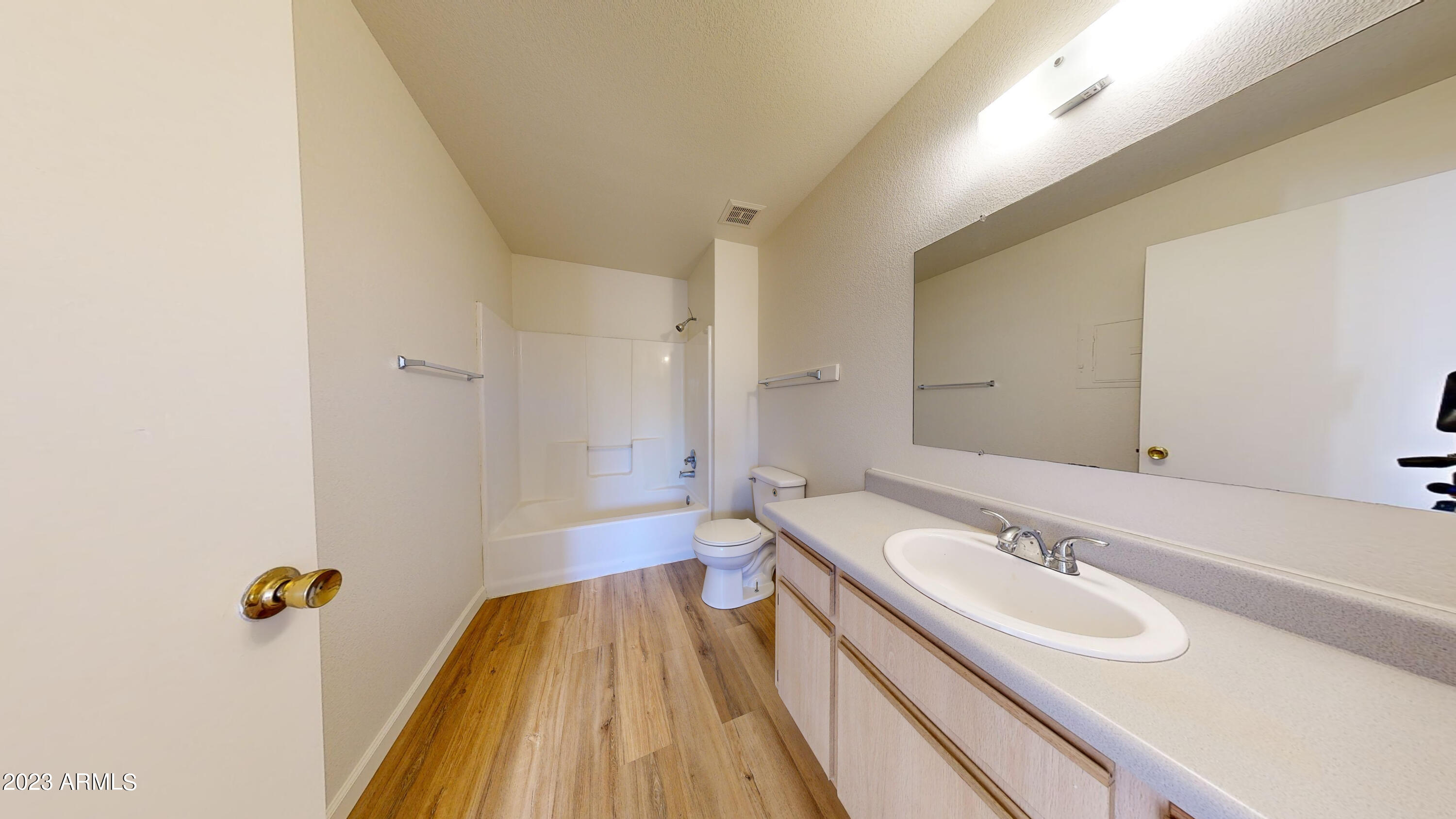 1440 N IDAHO Road Unit: 2062