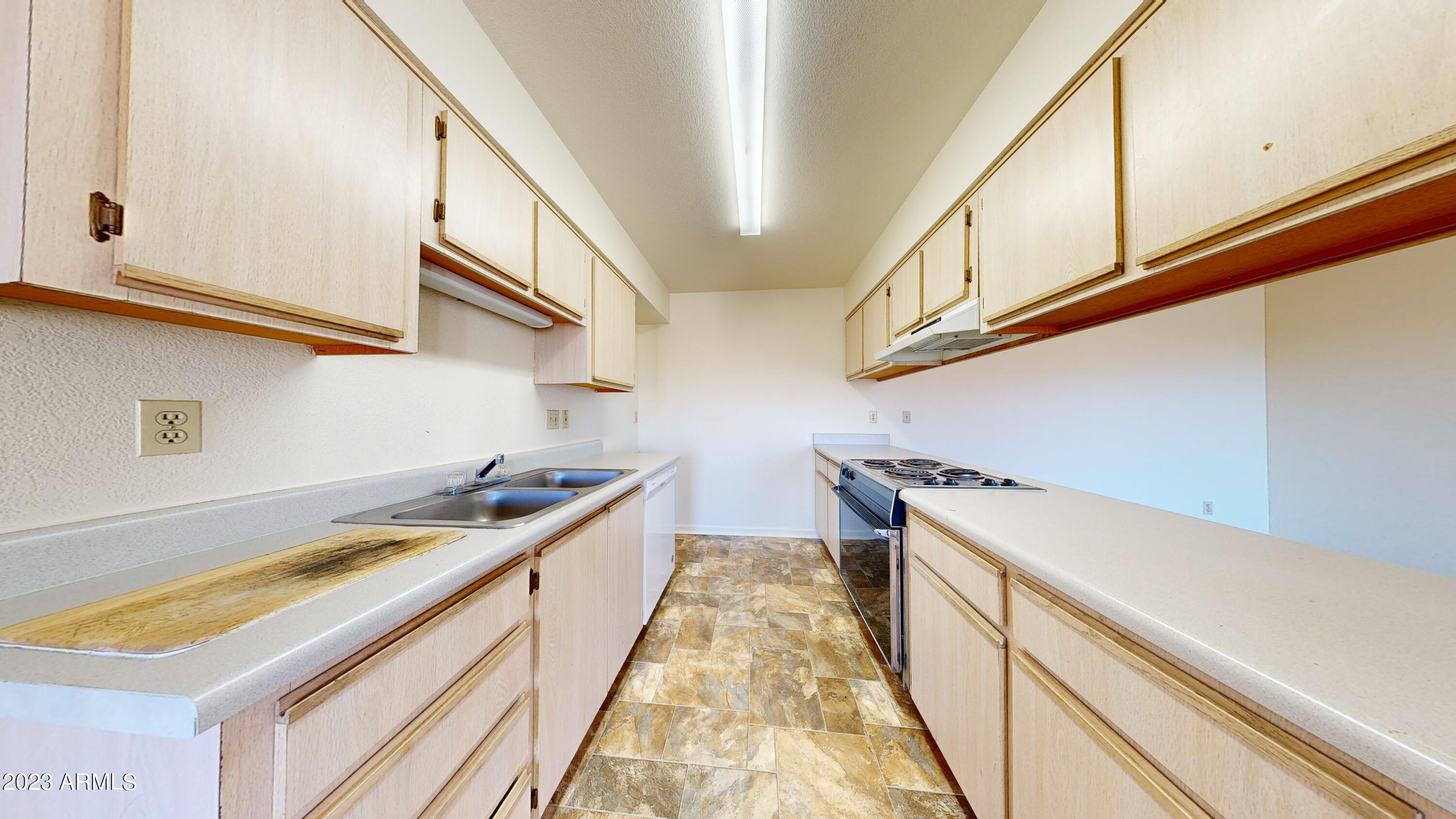 1440 N IDAHO Road Unit: 2062