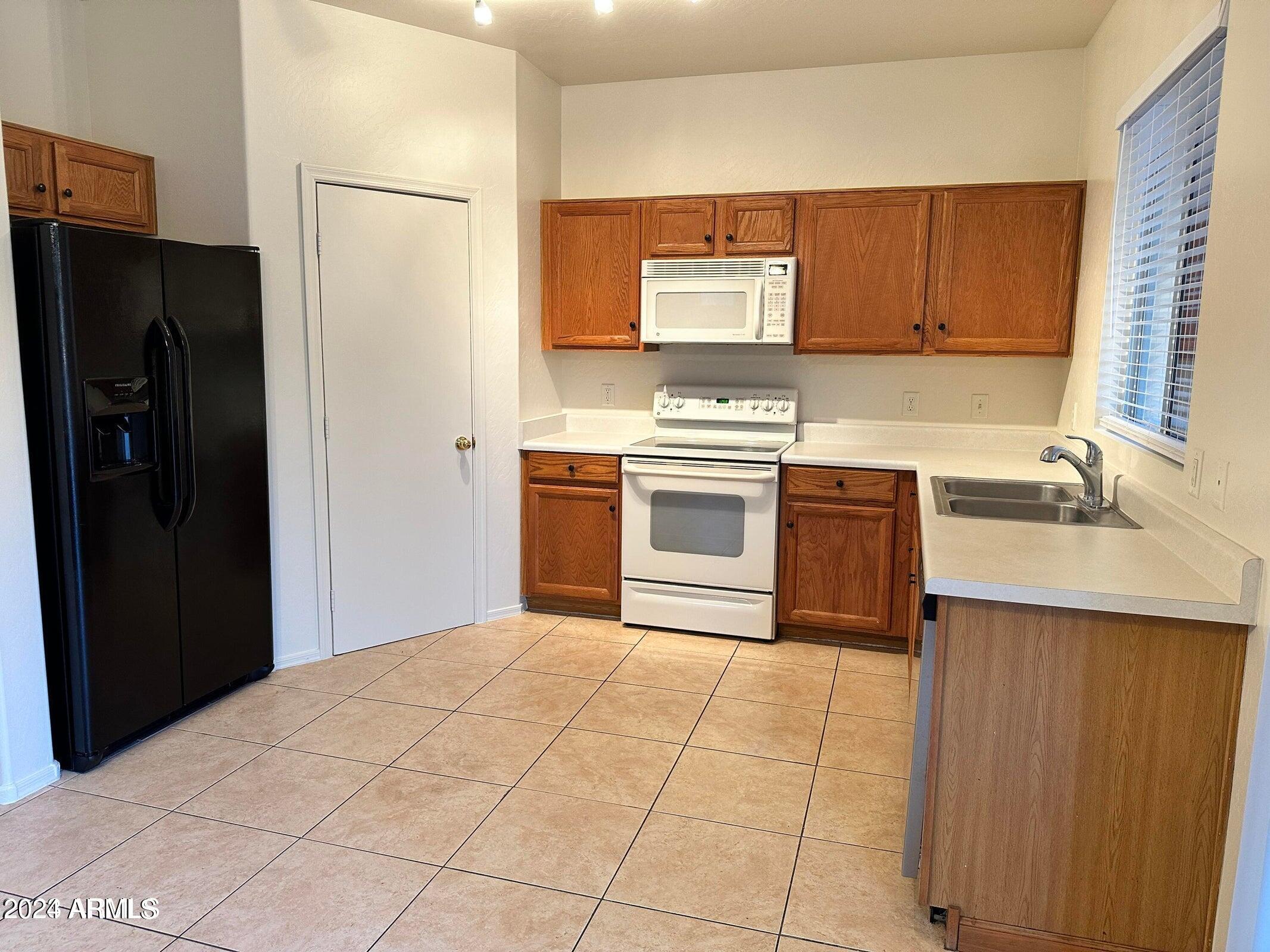 2688 W IRONSTONE Avenue