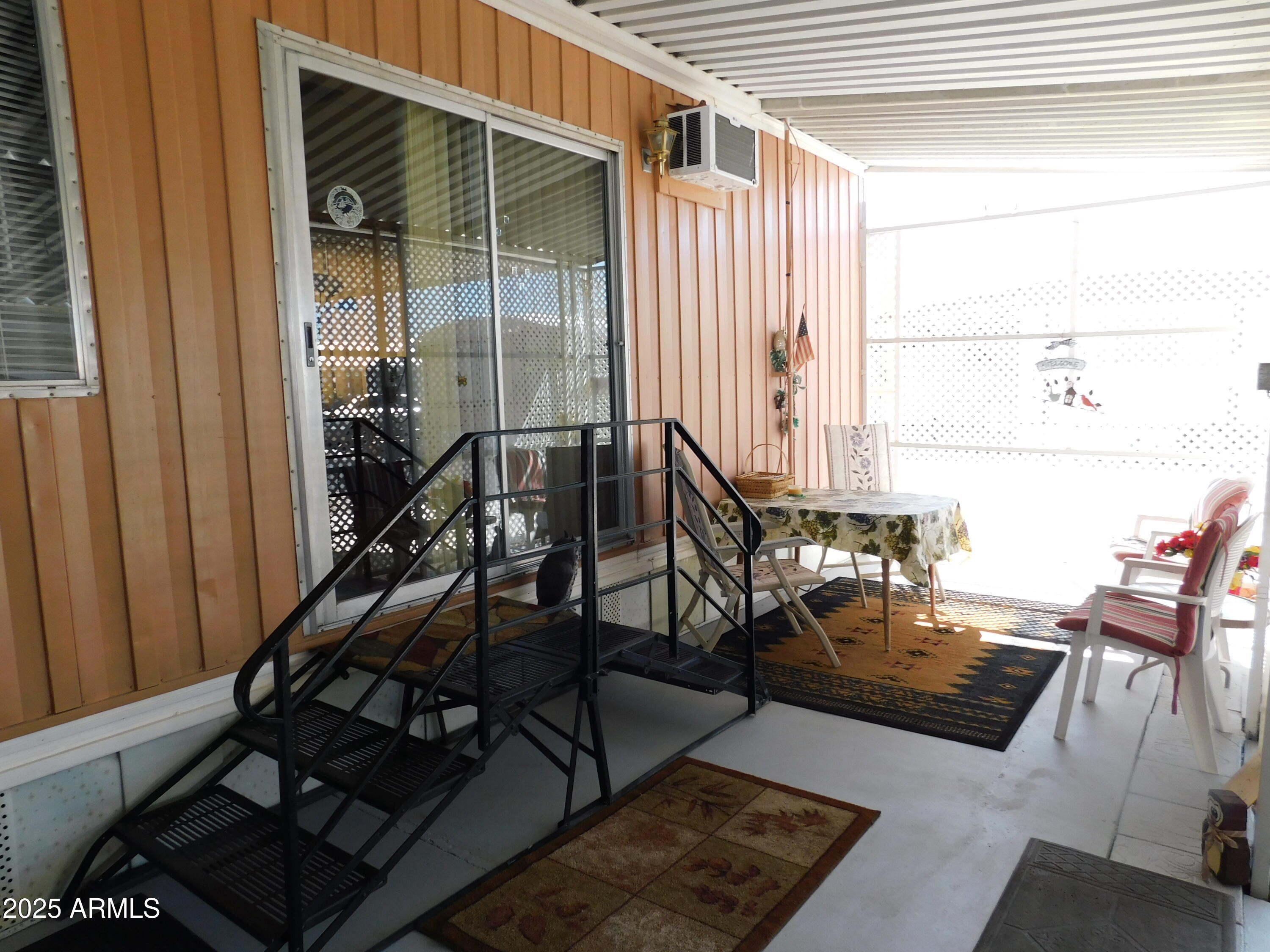 925 N Plaza Drive, 24