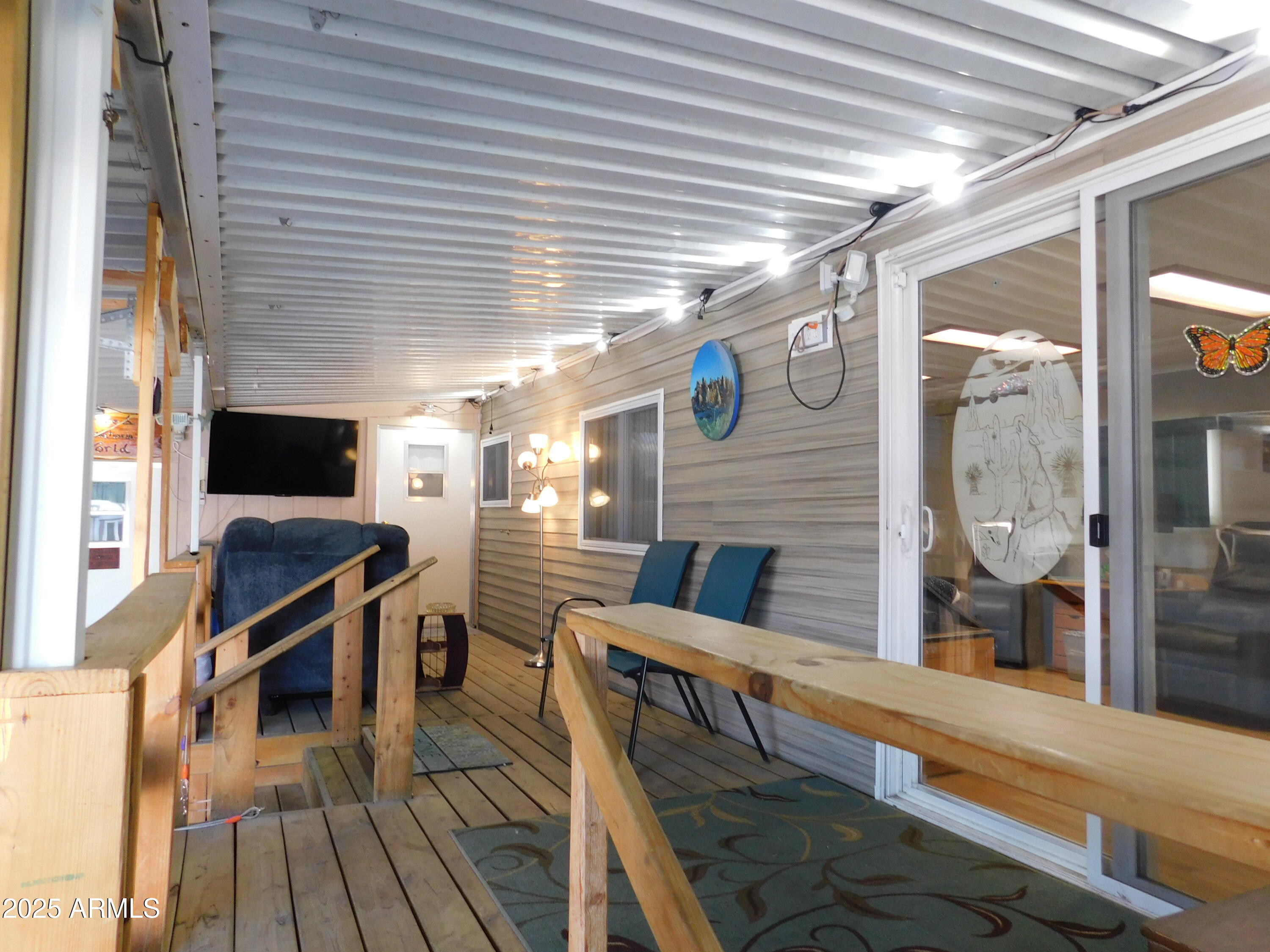 925 N Plaza Drive, 5