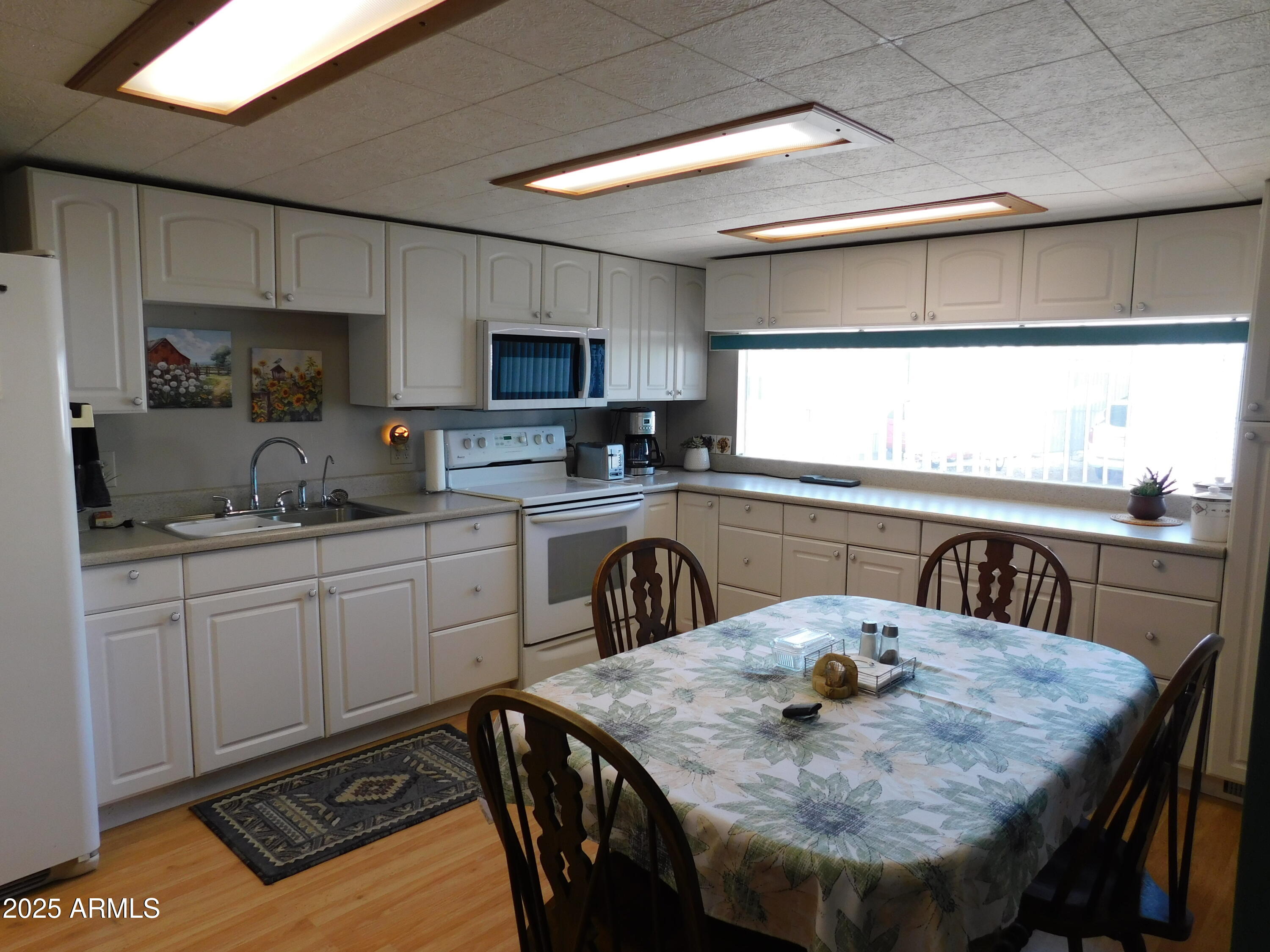 925 N Plaza Drive, 5