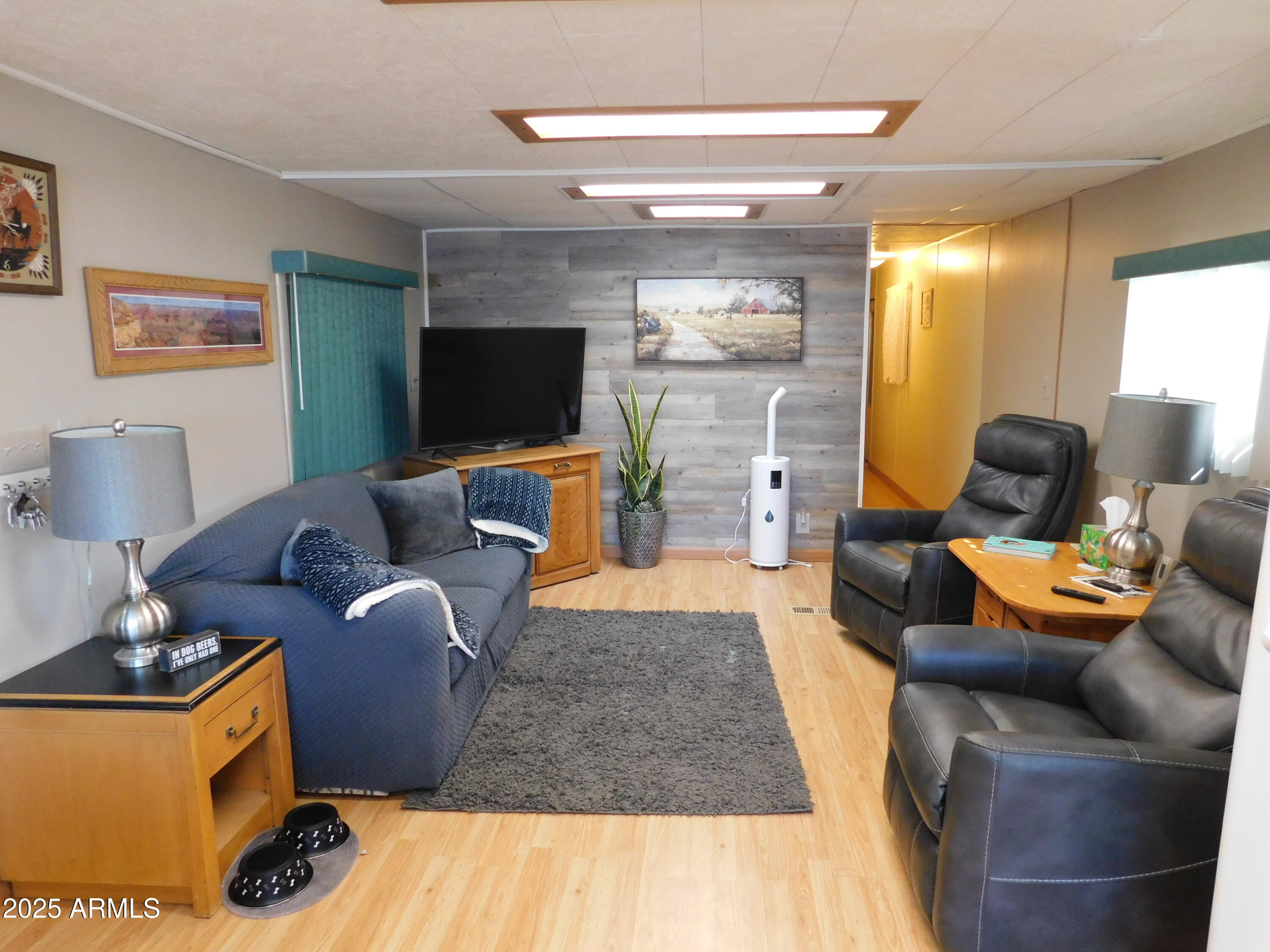 925 N Plaza Drive, 5