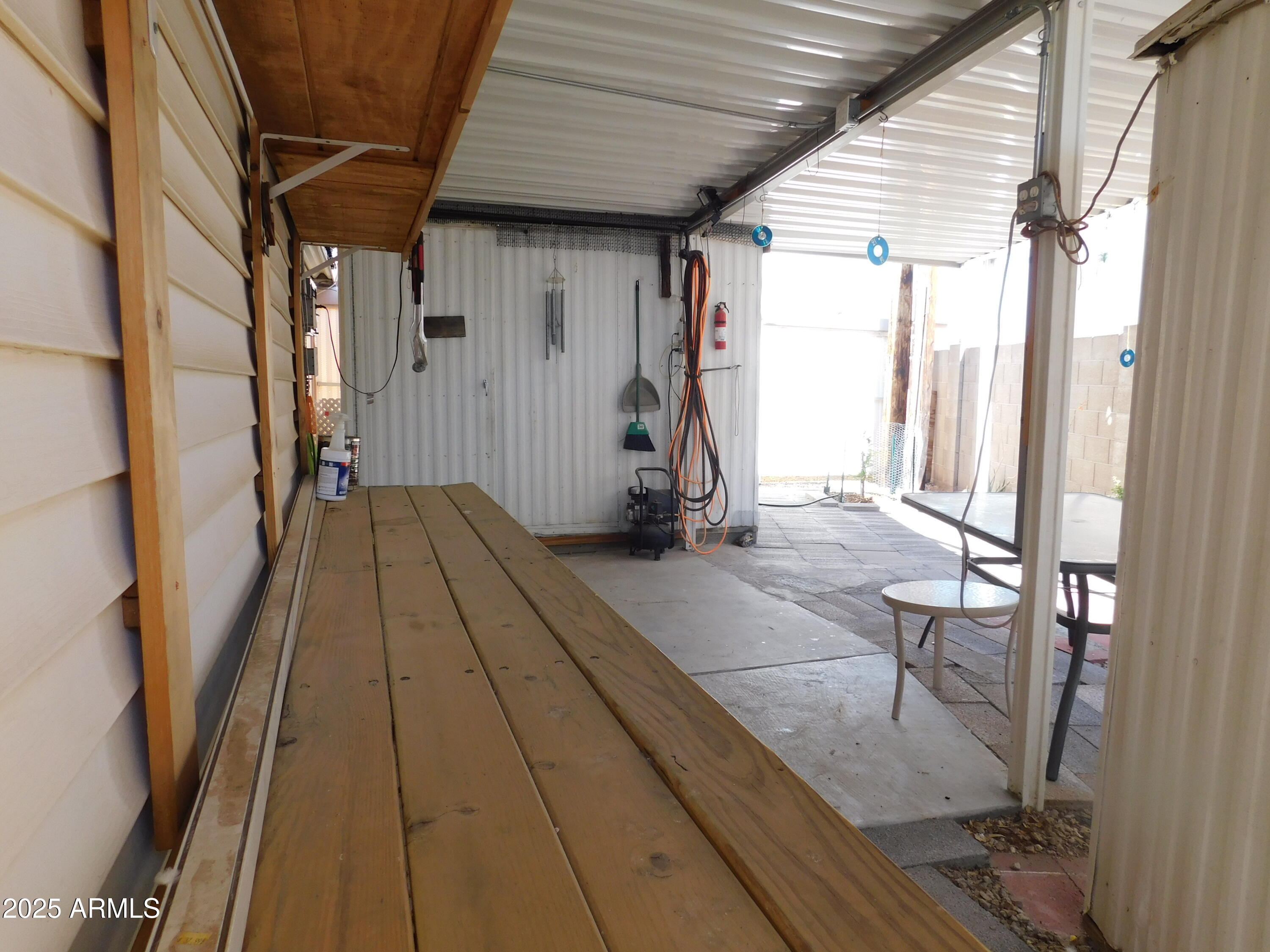 925 N Plaza Drive, 5