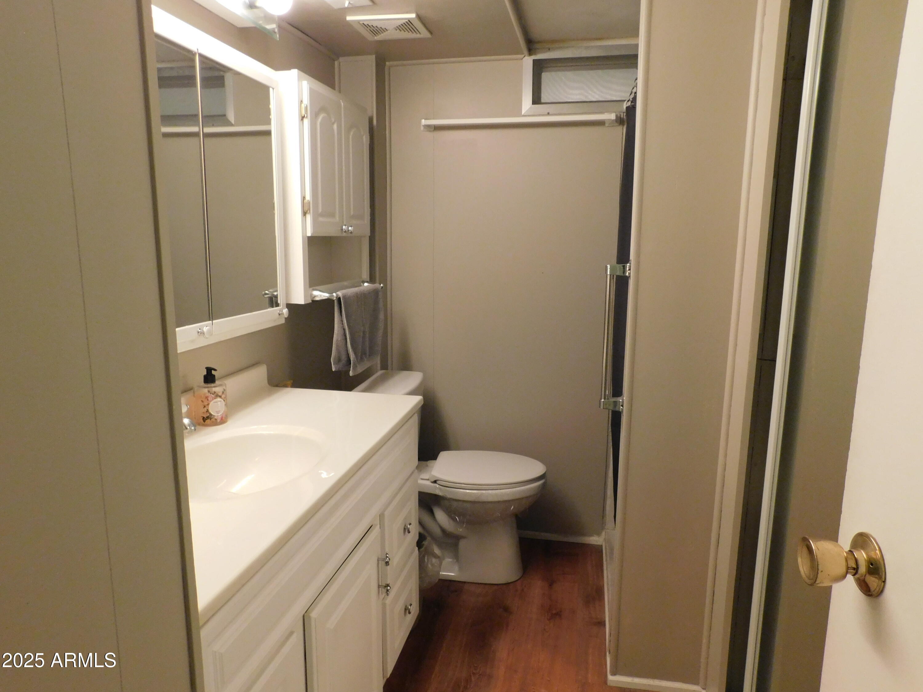 925 N Plaza Drive, 5