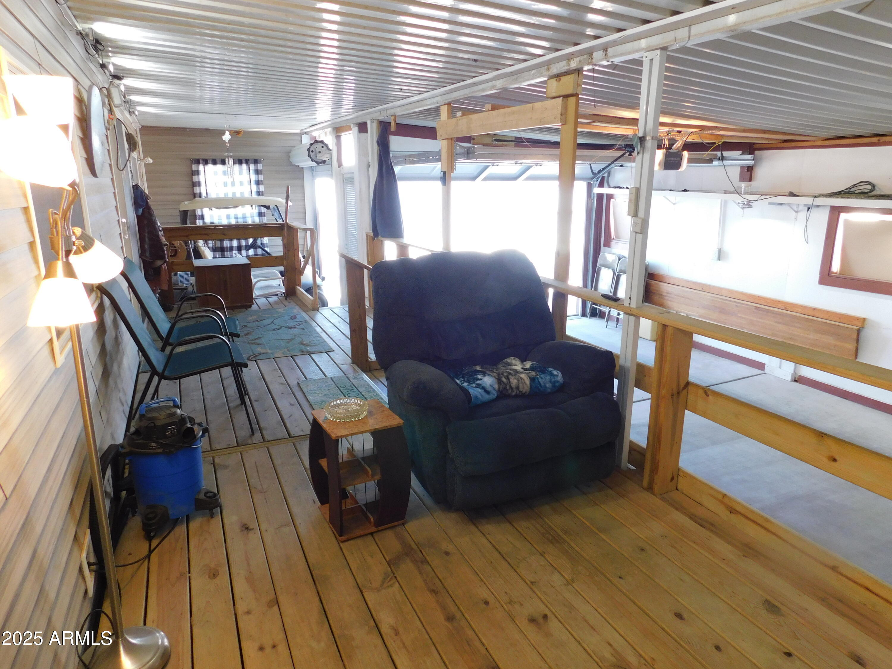 925 N Plaza Drive, 5