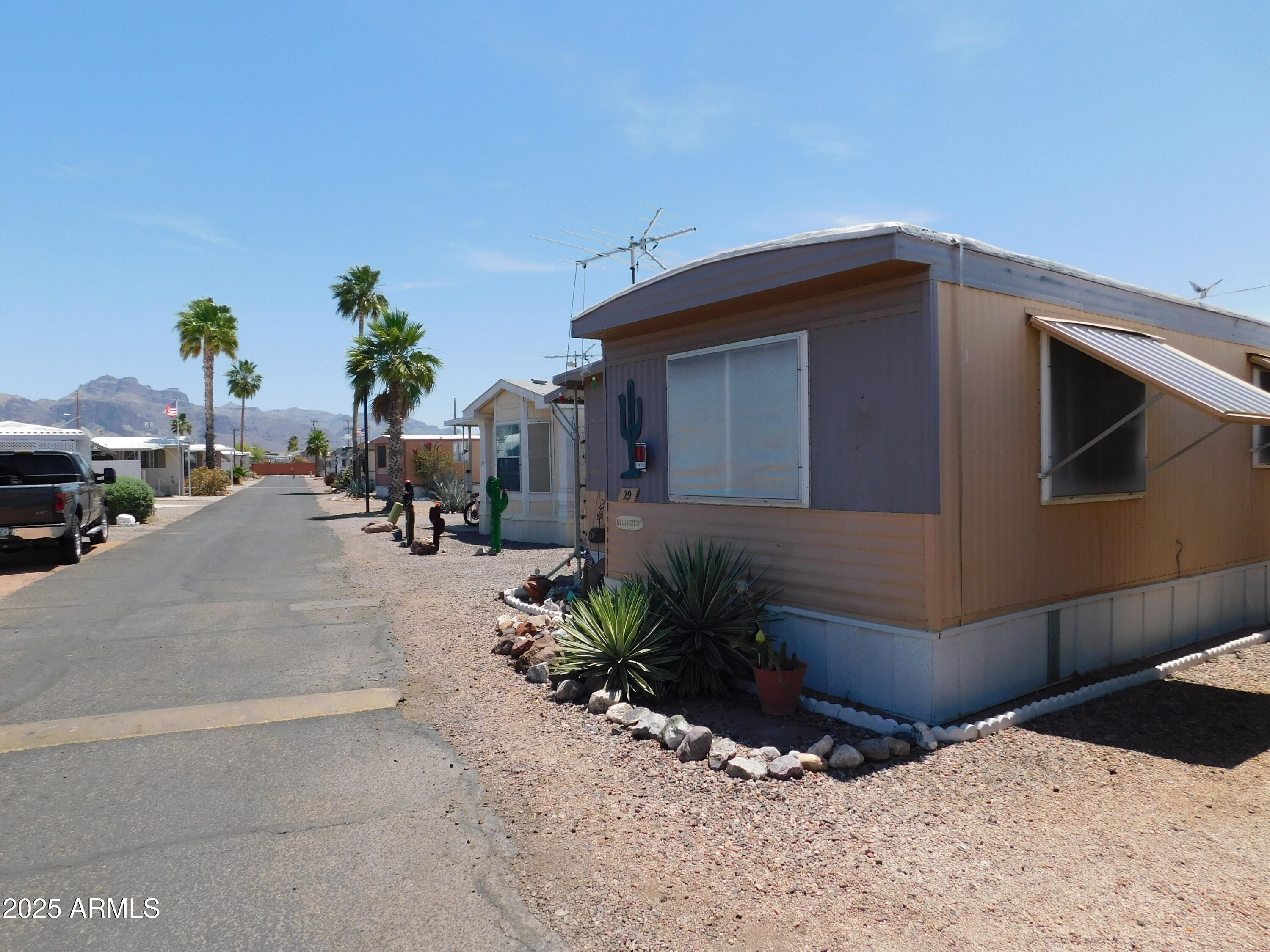 925 N Plaza Drive, 29