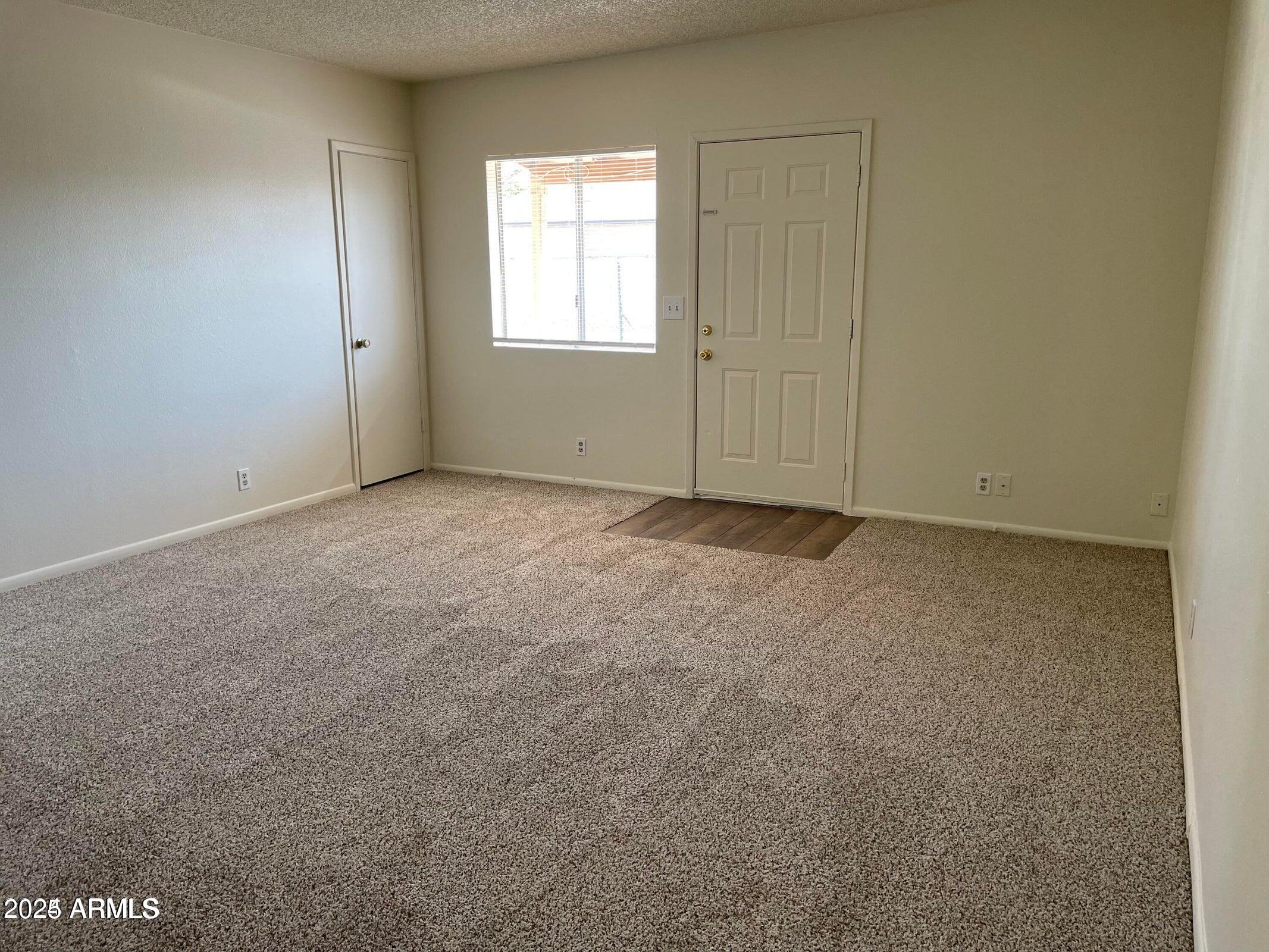 585 W 20TH Avenue, 4