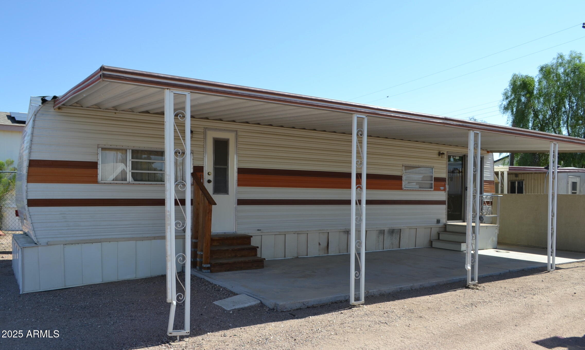 677 S WARNER Drive, 1