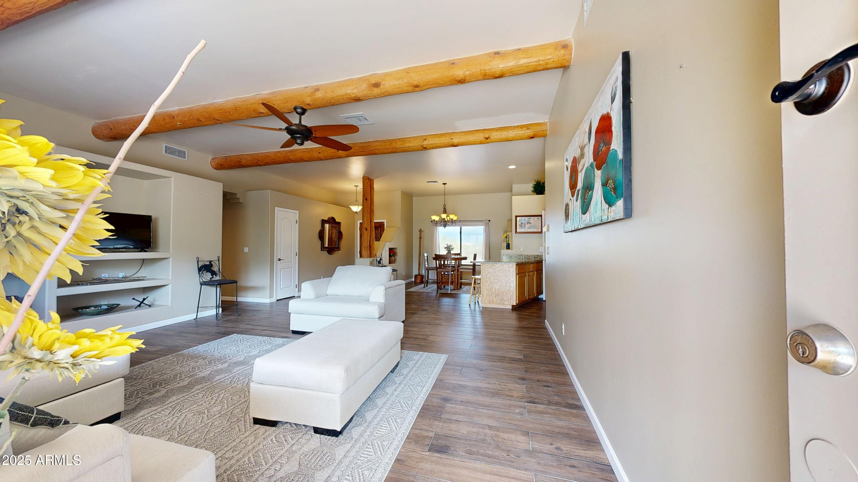 463 N MOUNTAIN VIEW Road