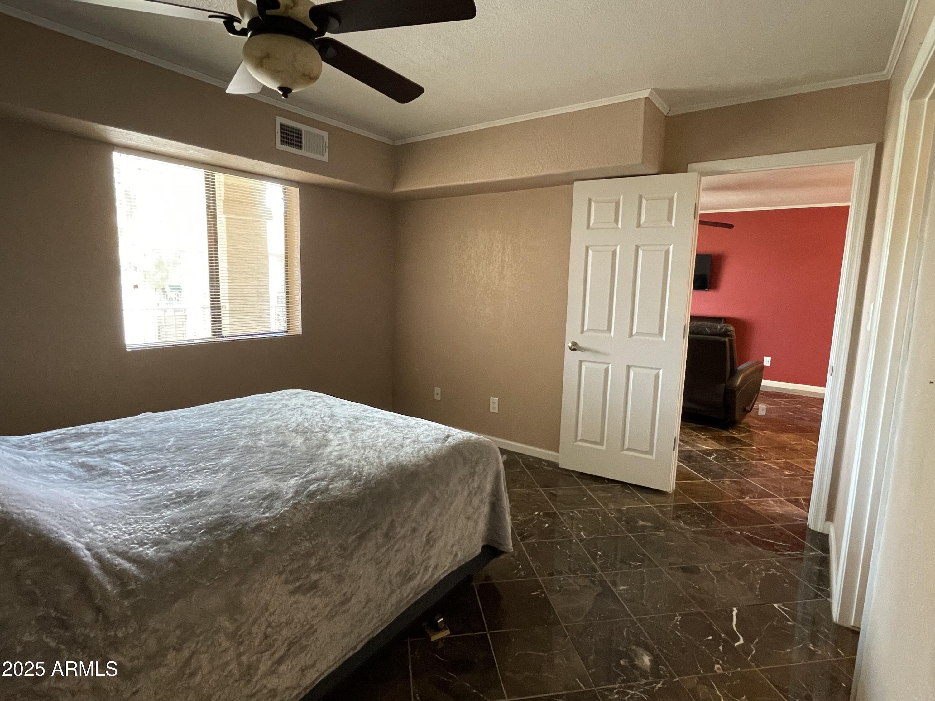1440 N IDAHO Road, 2053