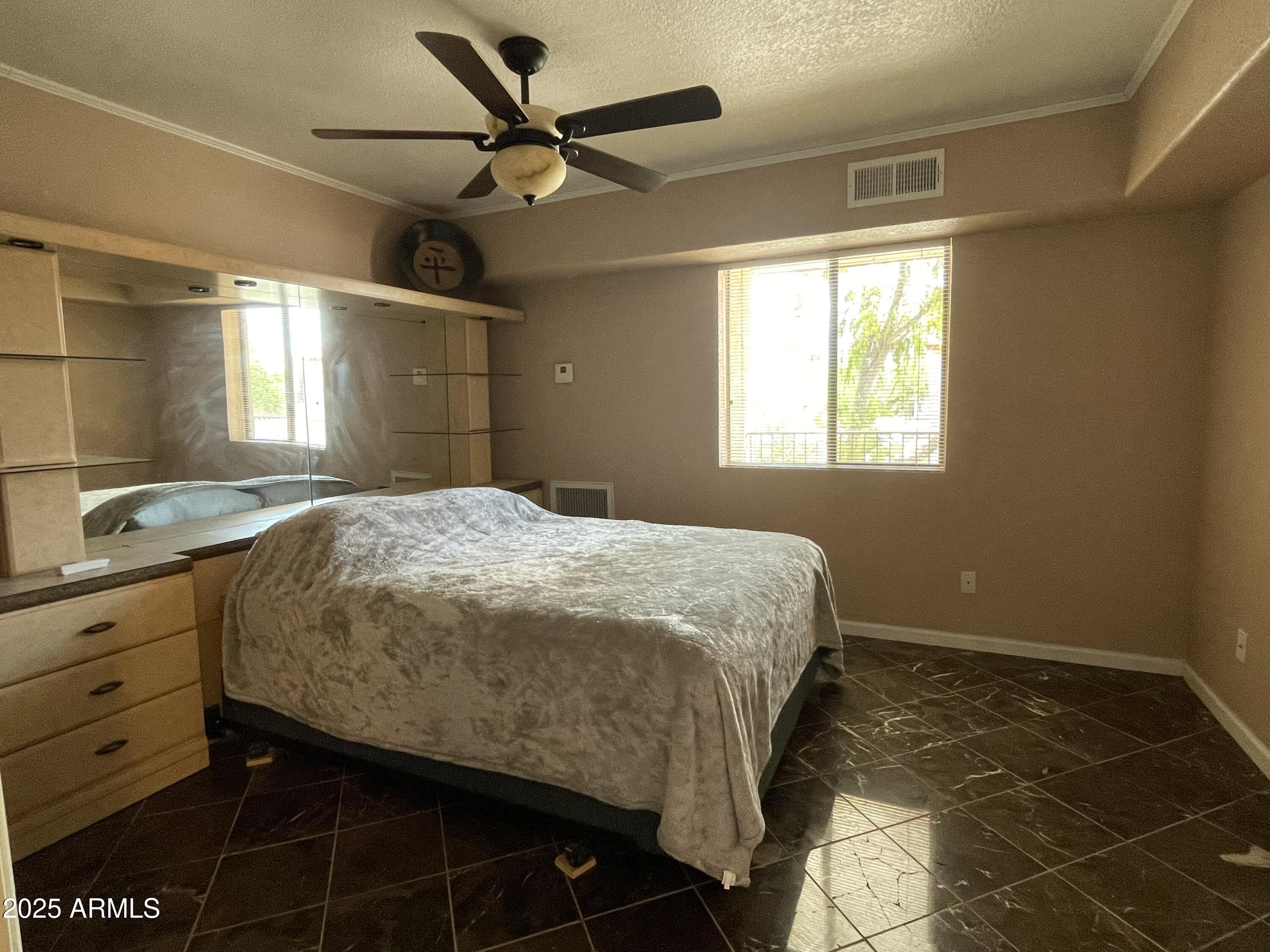 1440 N IDAHO Road, 2053