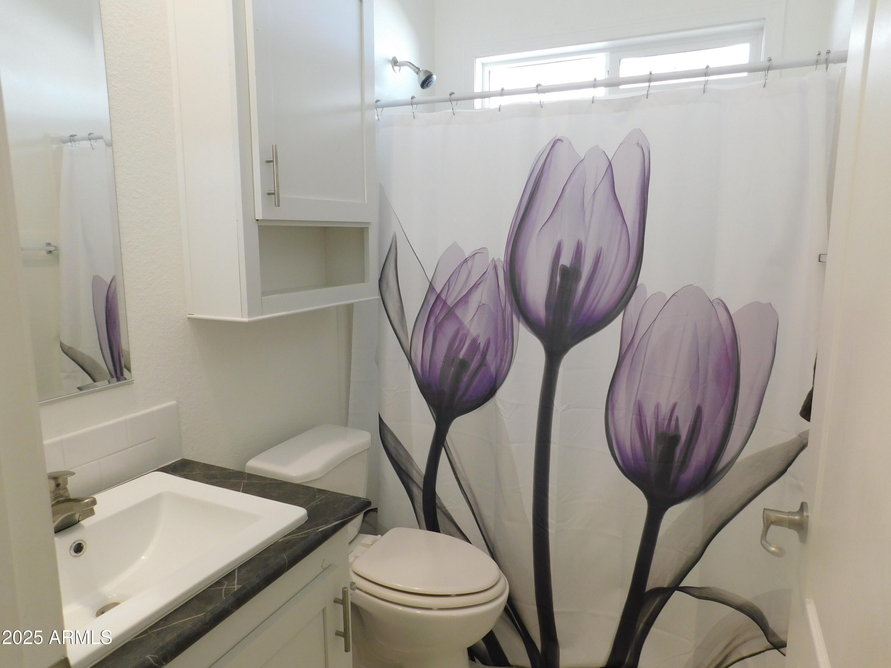 925 N Plaza Drive, 92