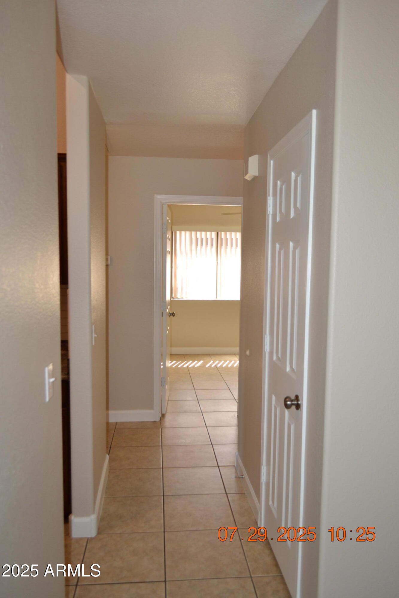 1050 E SANTA CRUZ Lane